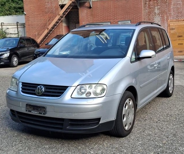 VW Touran 1.6 FSI Trendline-image-0