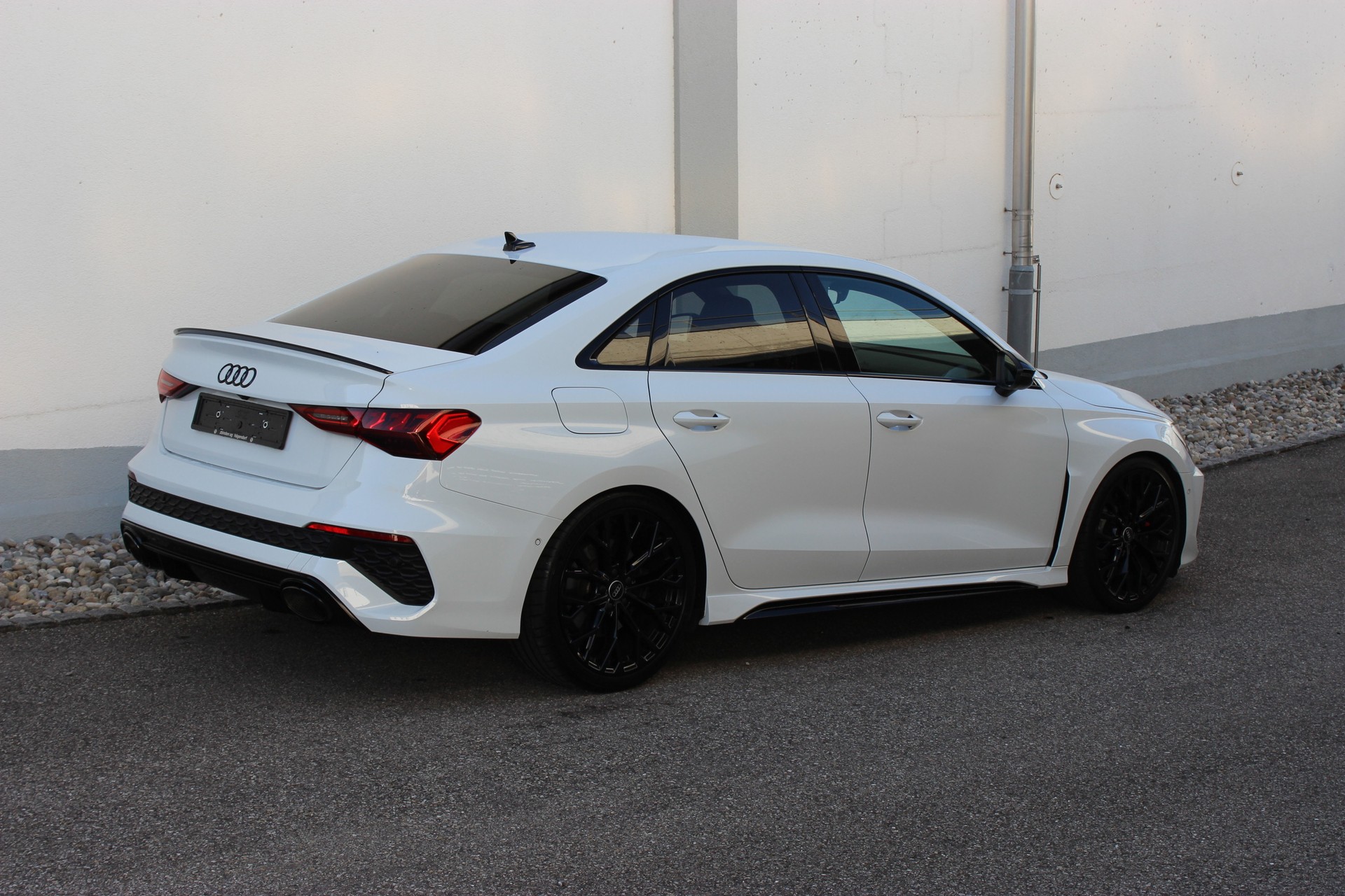 AUDI RS3 Limousine 2.5 TSI quattro S-tronic 🎉1.9%-LEASINGAKTION🎉-image-6