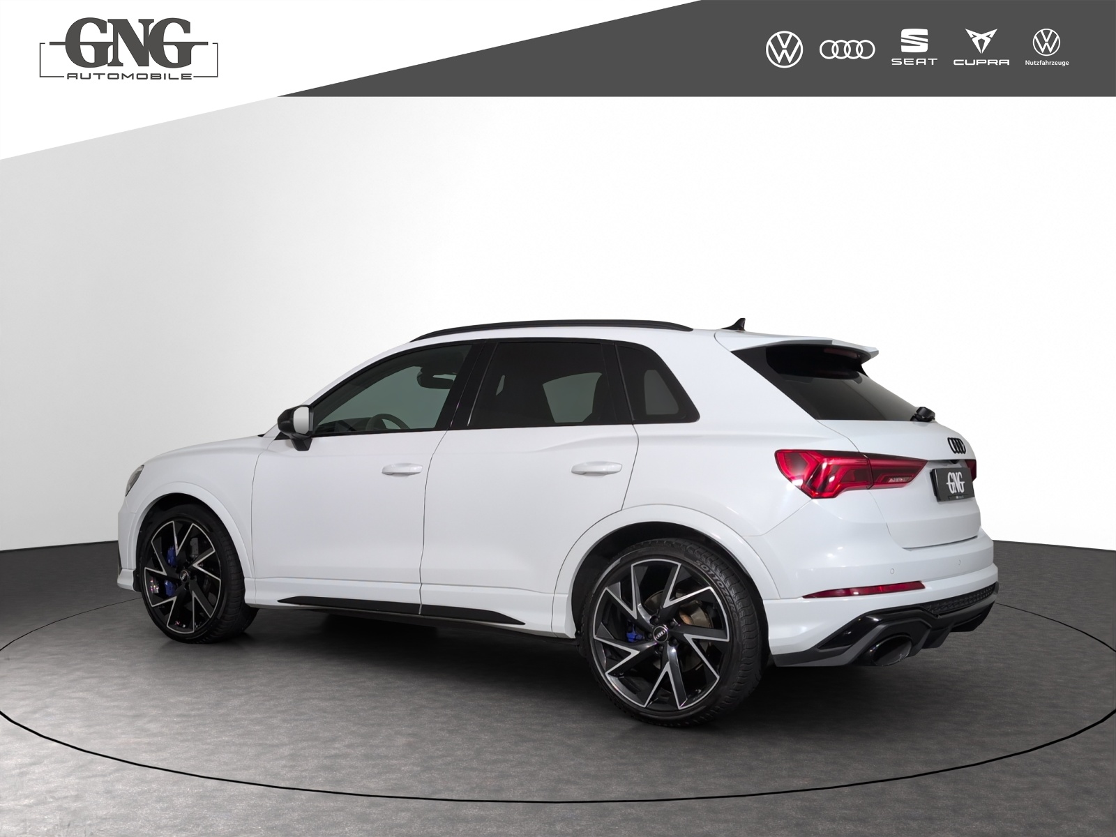 AUDI RS Q3 2.5 TFSI quattro S tronic-showroom-element-1