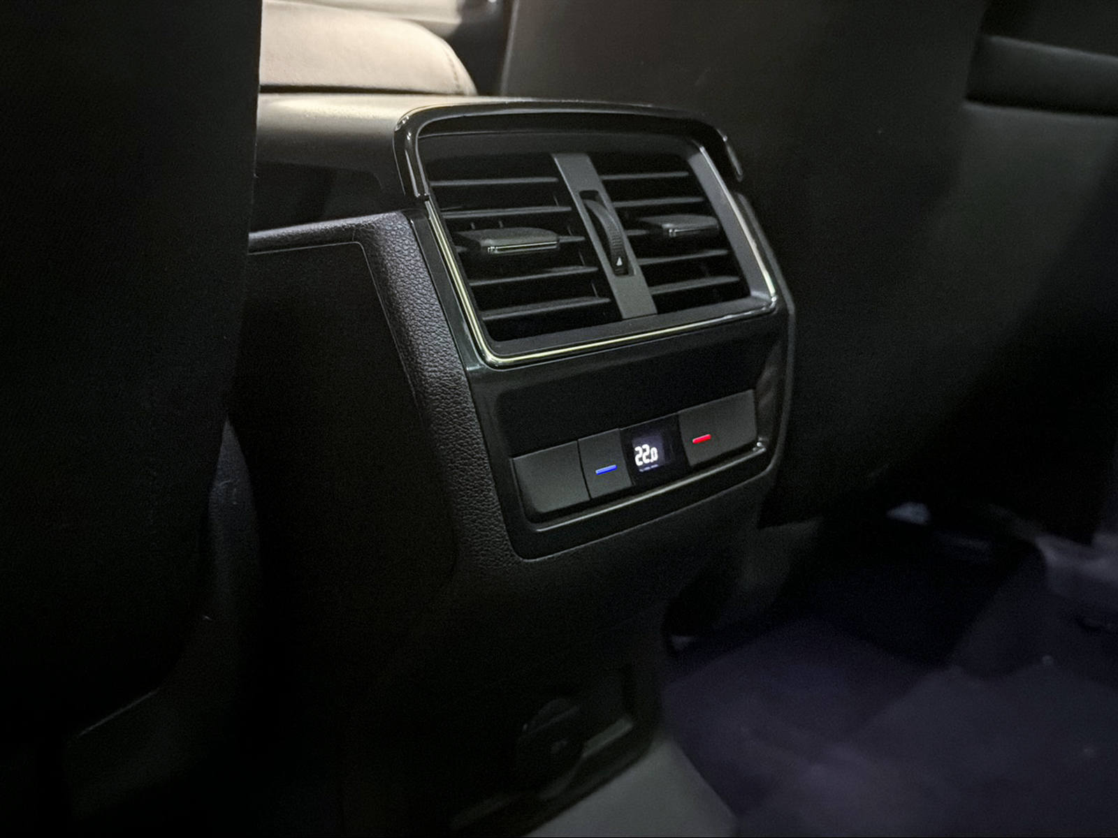 SKODA Kodiaq 2.0 TDI Ambition DSG-image-13