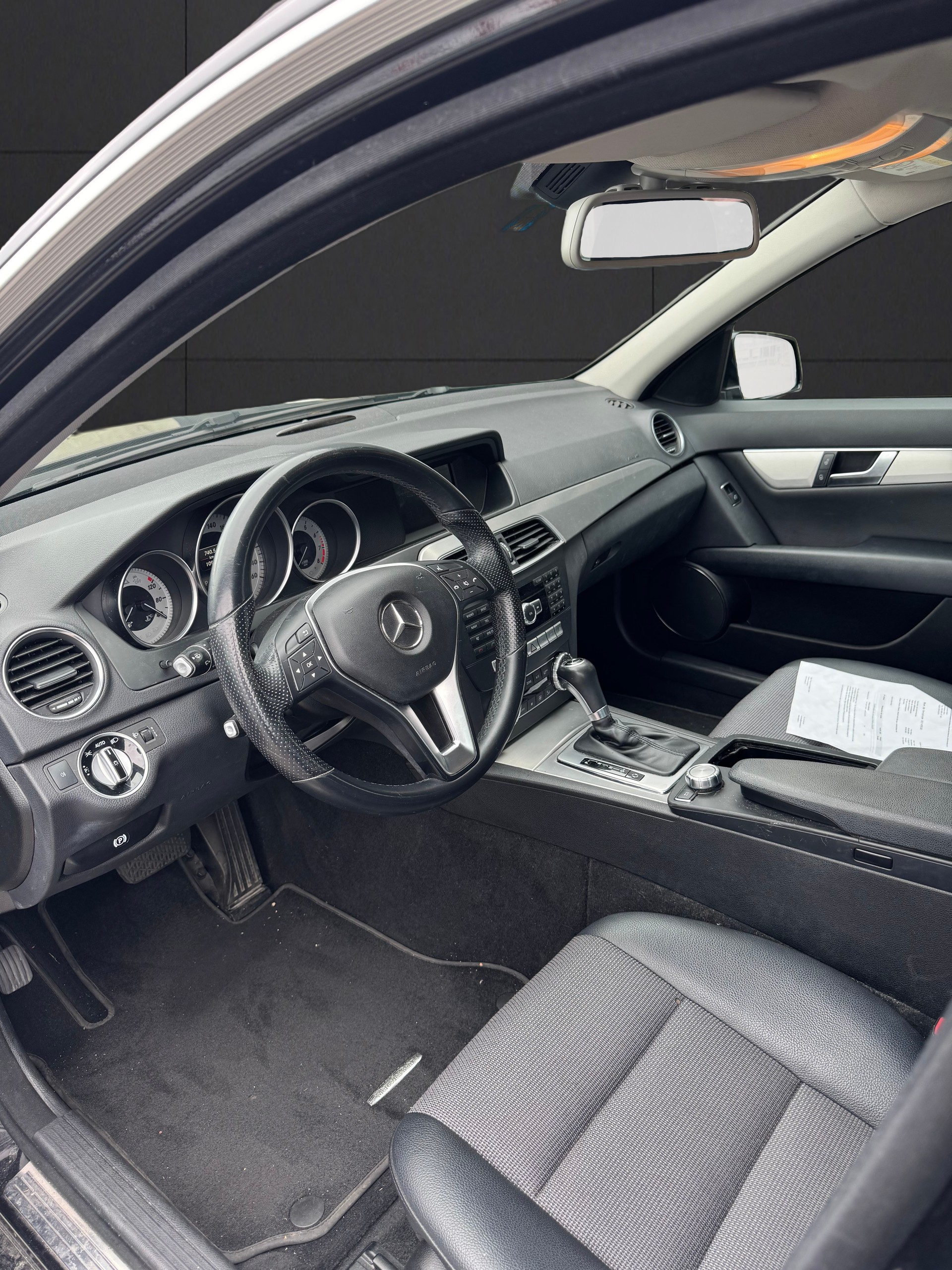 MERCEDES-BENZ C 200 Avantgarde 7G-Tronic-image-6