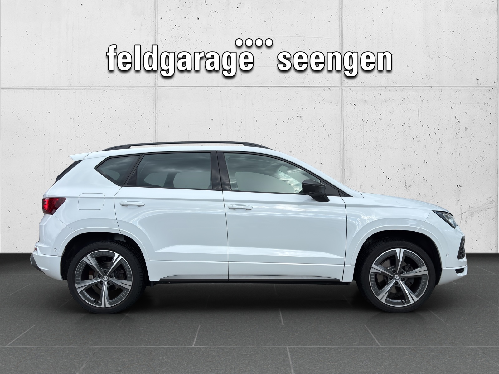 SEAT Ateca 2.0 TSI FR 4Drive DSG mit AHK & Fahrerassistenzpaket-image-3