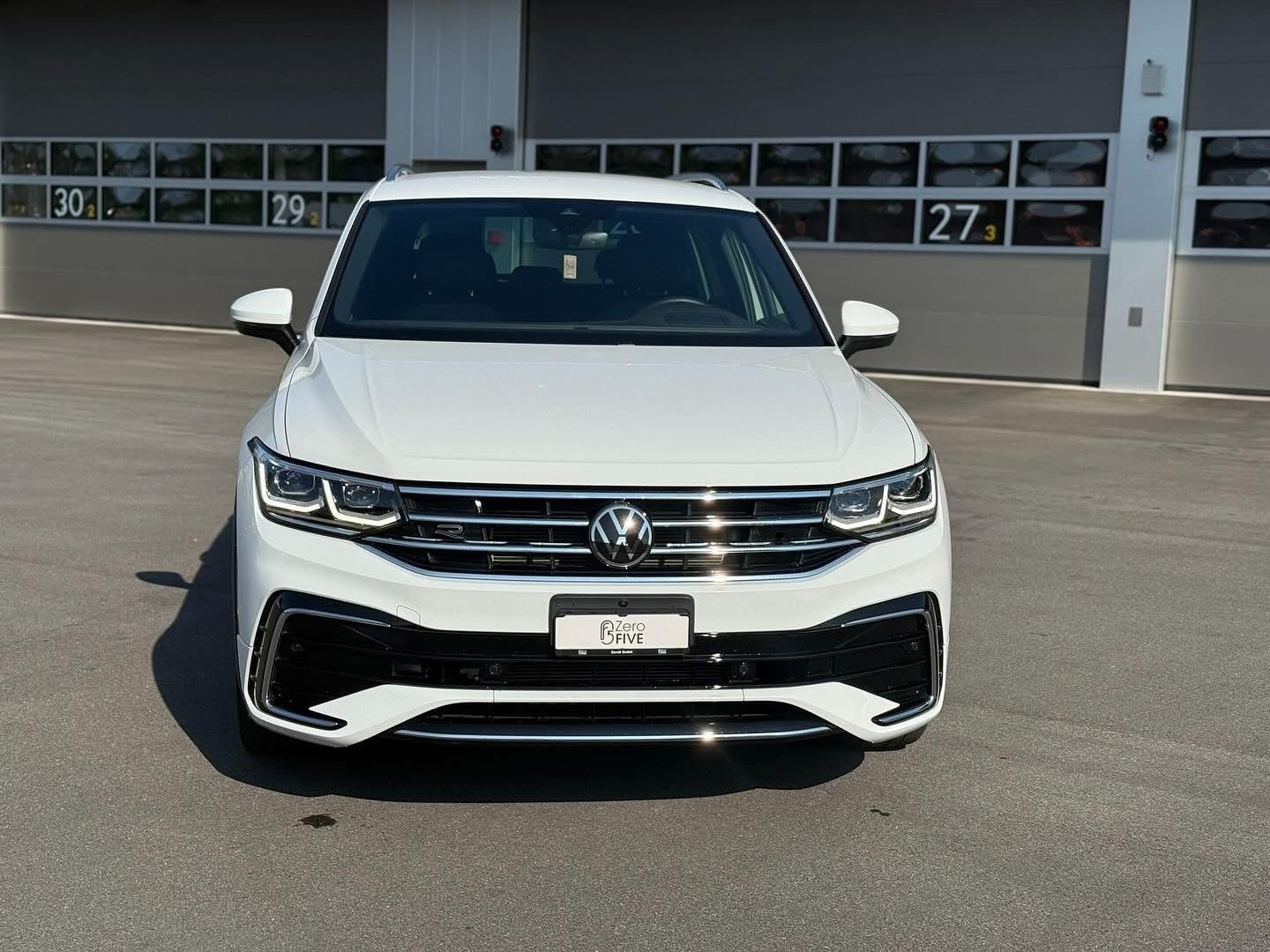 VW Tiguan 2.0TSI R-Line 4Motion DSG-image-1