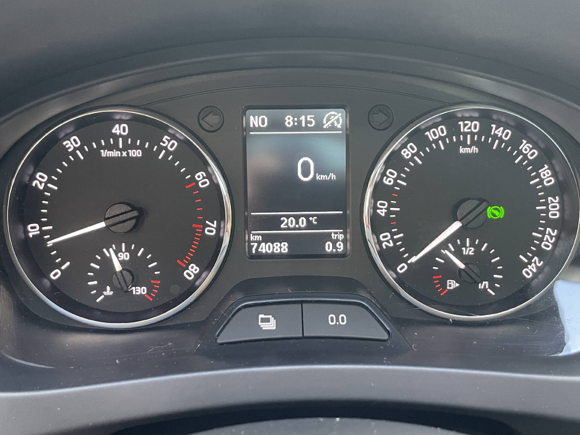 SKODA Rapid Spaceback 1.4 TSI Elegance DSG-image-21