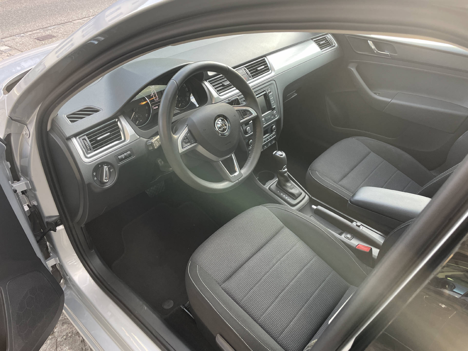 SKODA Rapid Spaceback 1.4 TSI Elegance DSG-image-6
