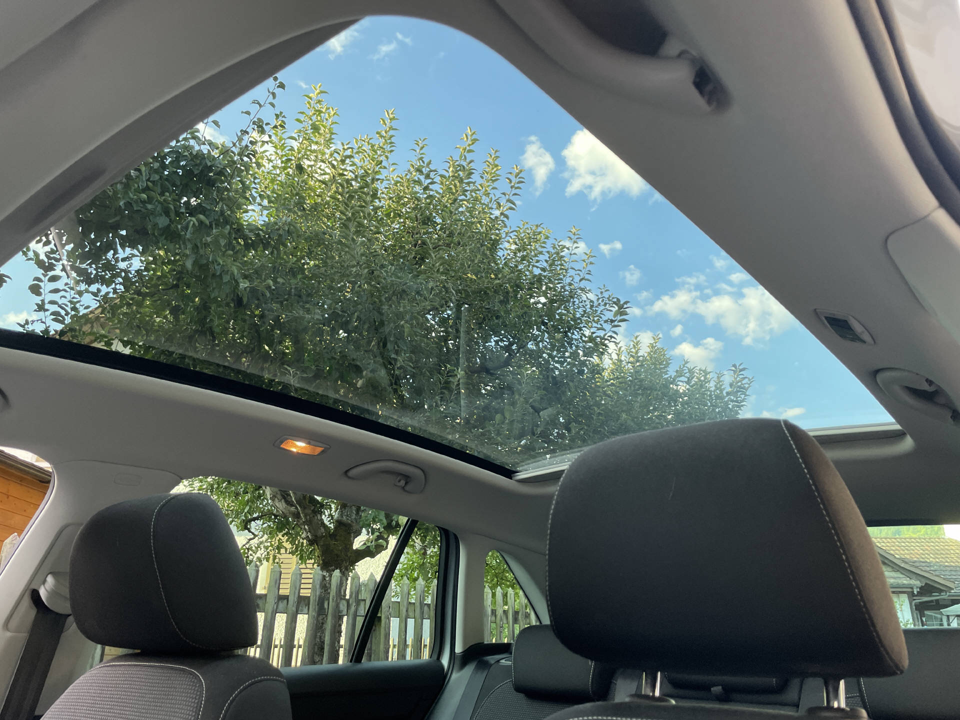 SKODA Rapid Spaceback 1.4 TSI Elegance DSG-image-15