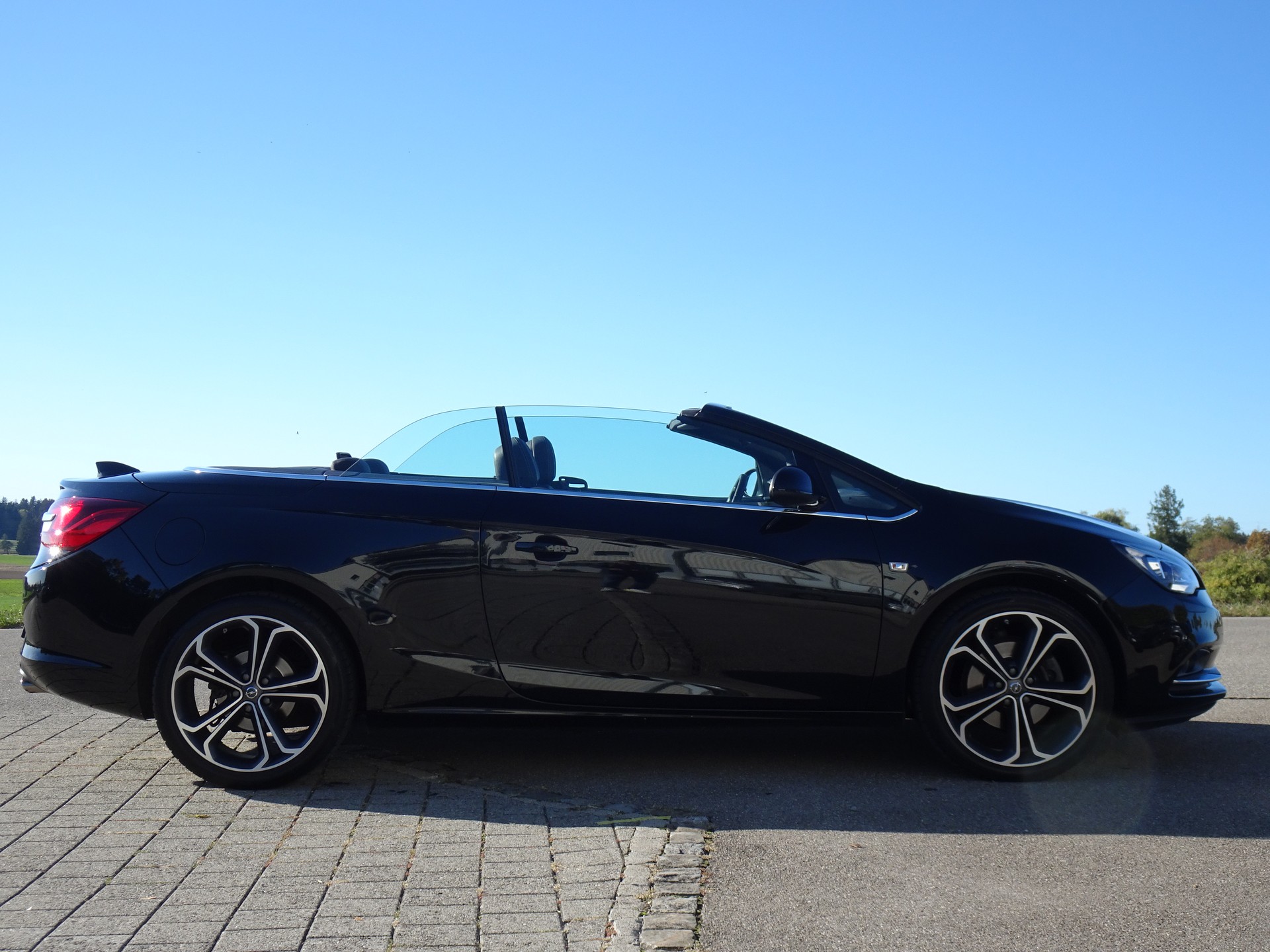 OPEL Cascada 1.6i 16V Cosmo-image-4