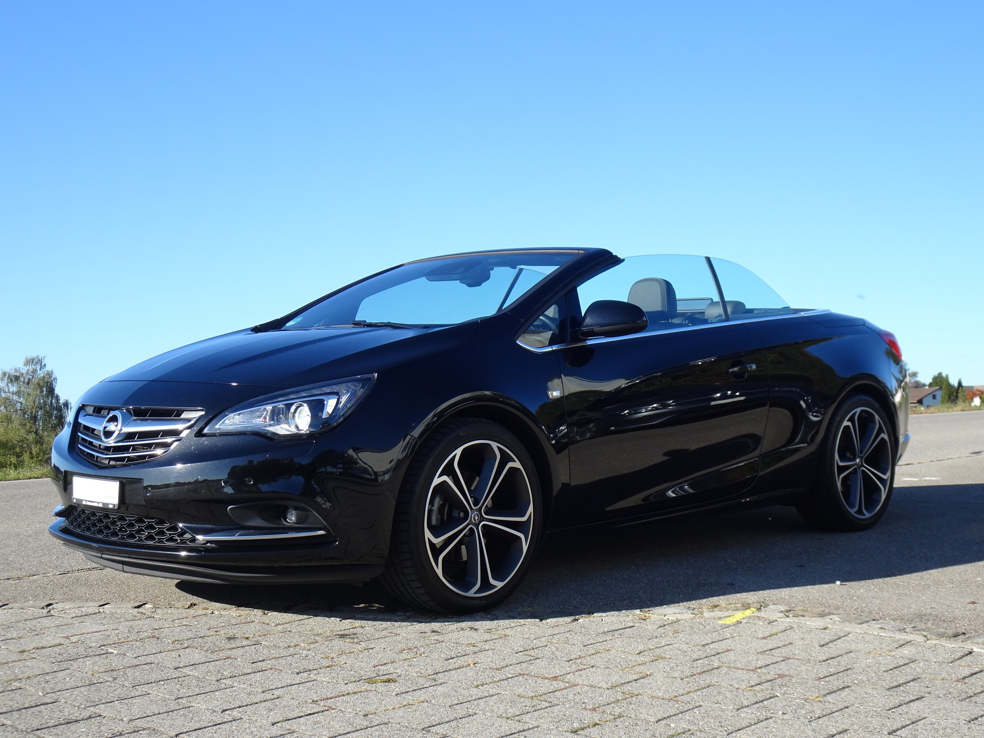 OPEL Cascada 1.6i 16V Cosmo-image-0