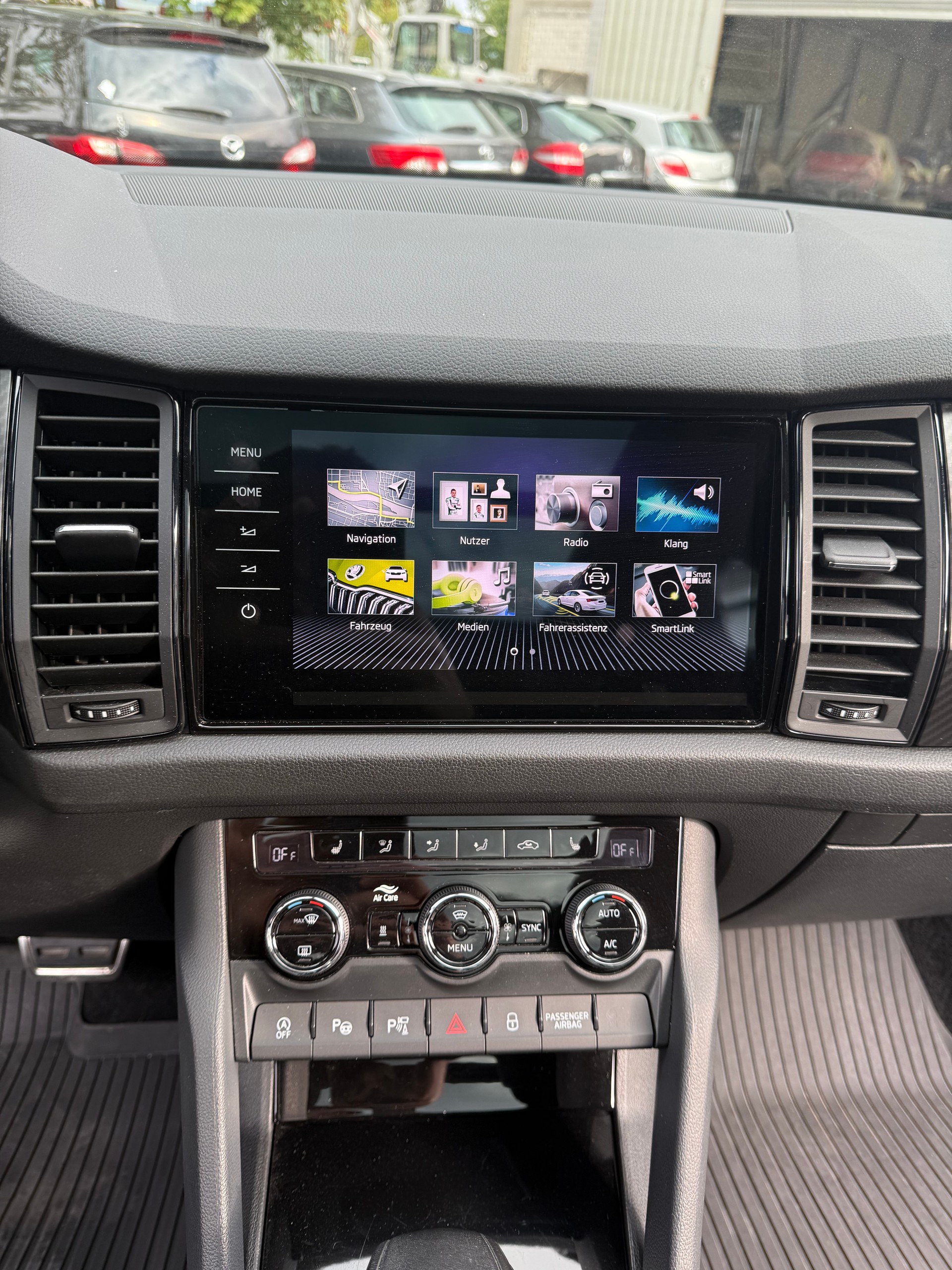 SKODA Superb Combi 2.0 TSI SportLine+ DSG 4x4-image-17