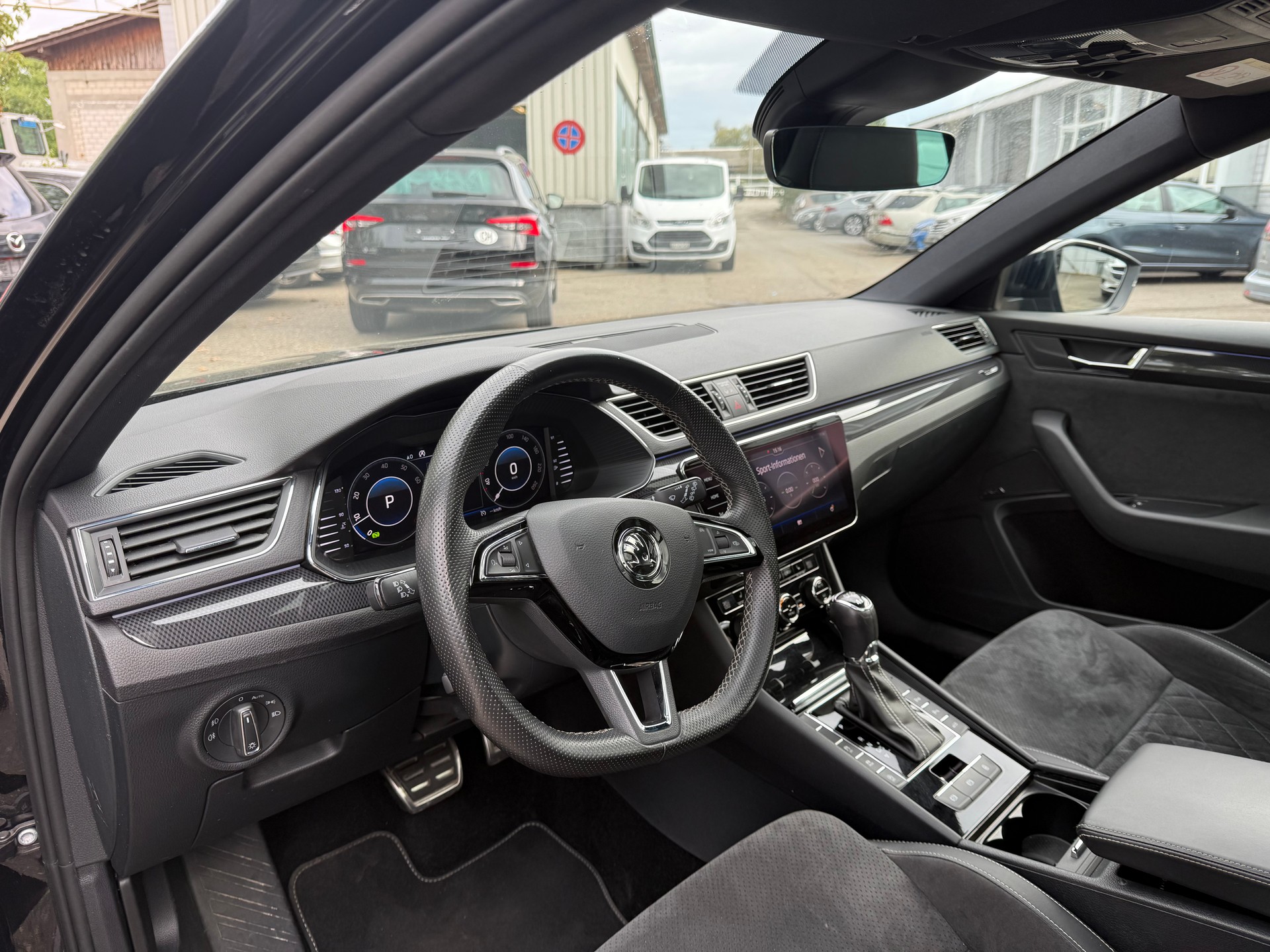 SKODA Superb Combi 2.0 TSI SportLine+ DSG 4x4-image-6