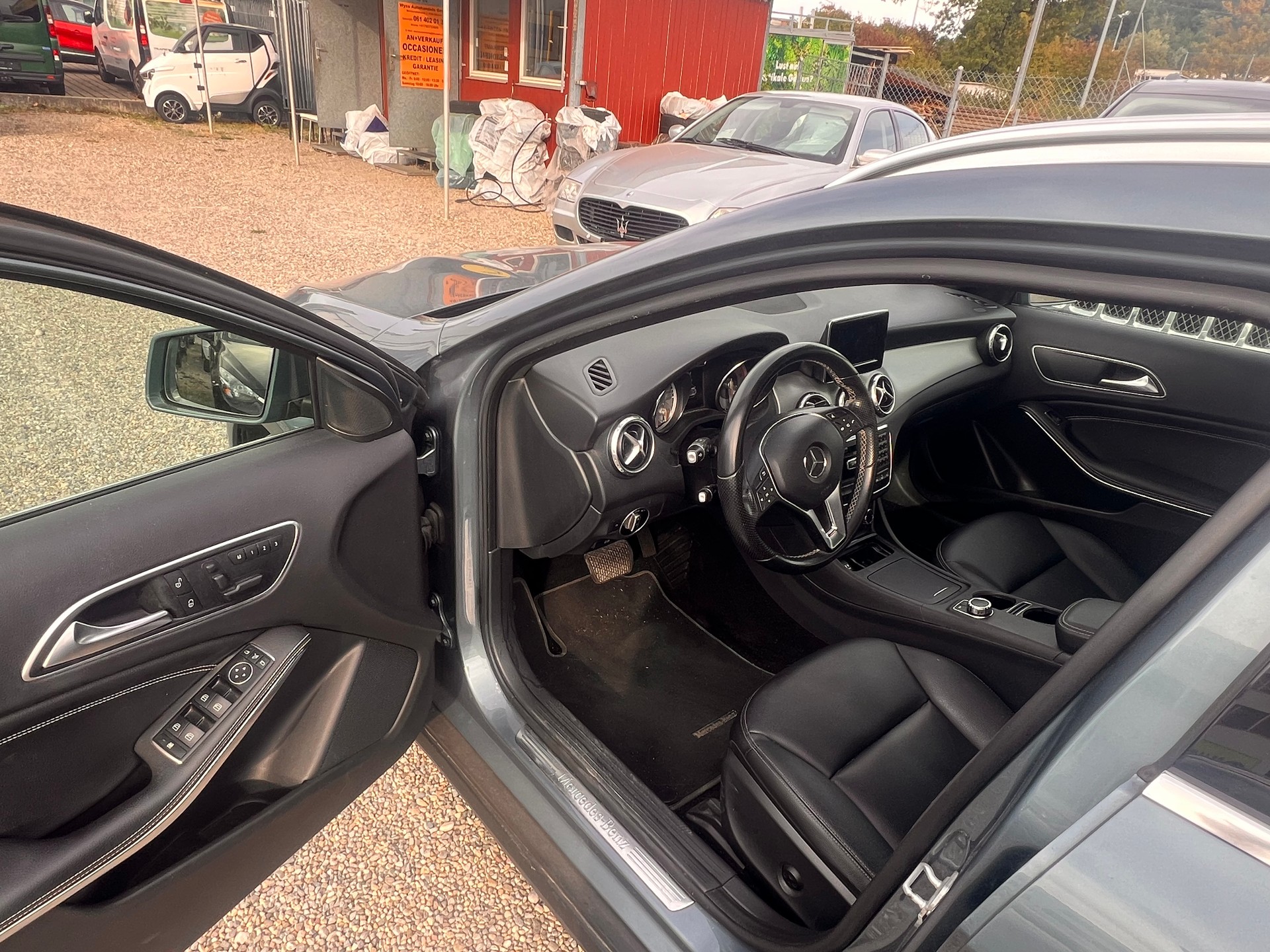 MERCEDES-BENZ GLA 220 CDI Urban 4Matic 7G-DCT-image-9