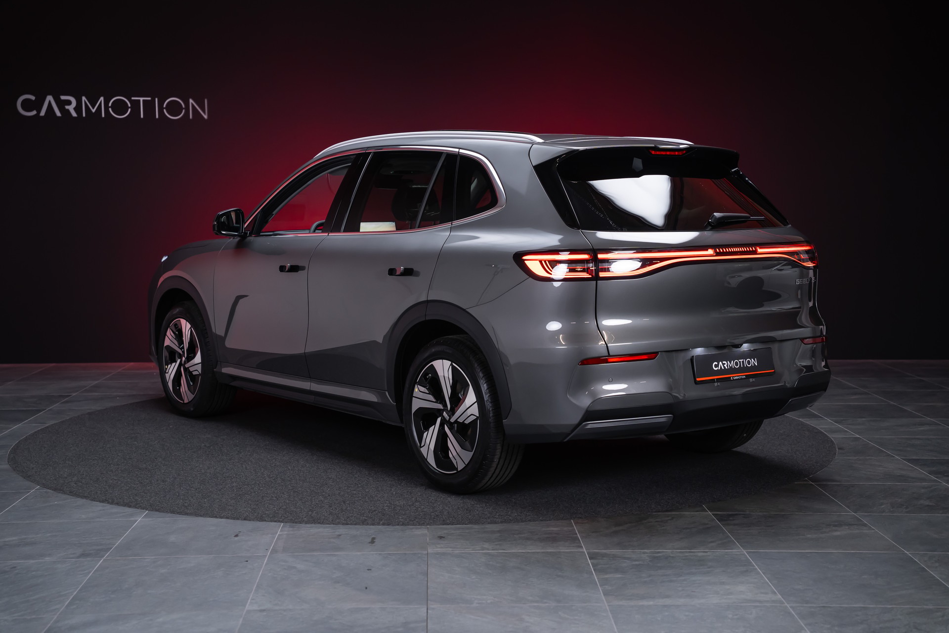 GEELY MAX + / Panorama-Glasdach / HeadUp / 360°Kamera-image-9