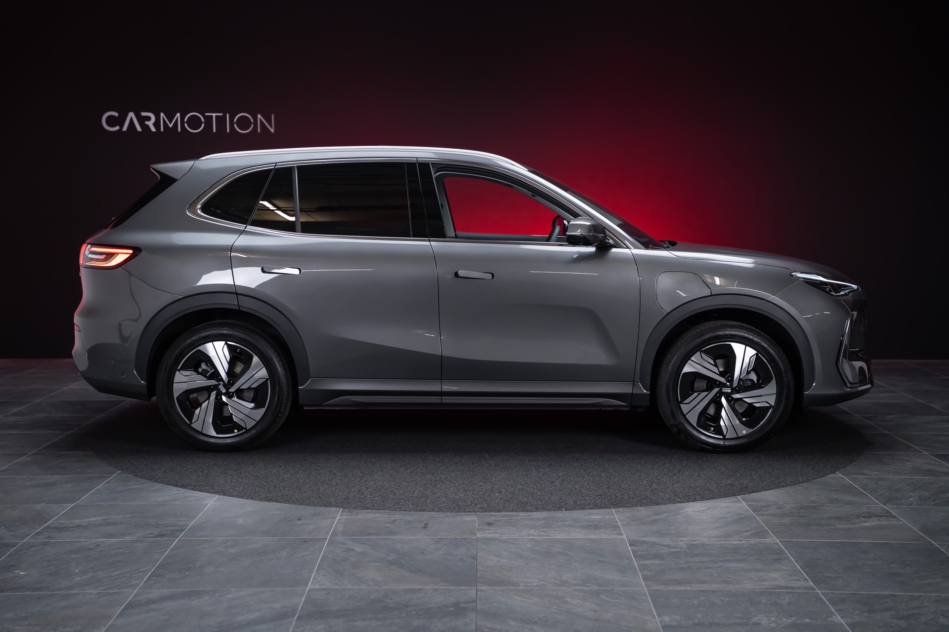 GEELY MAX + / Panorama-Glasdach / HeadUp / 360°Kamera-image-3