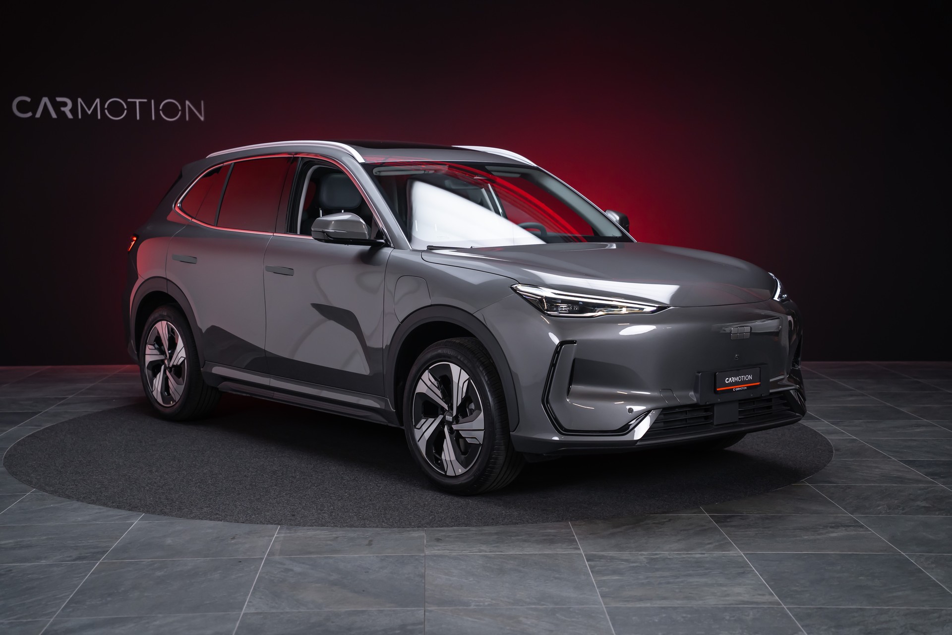 GEELY MAX + / Panorama-Glasdach / HeadUp / 360°Kamera-image-2