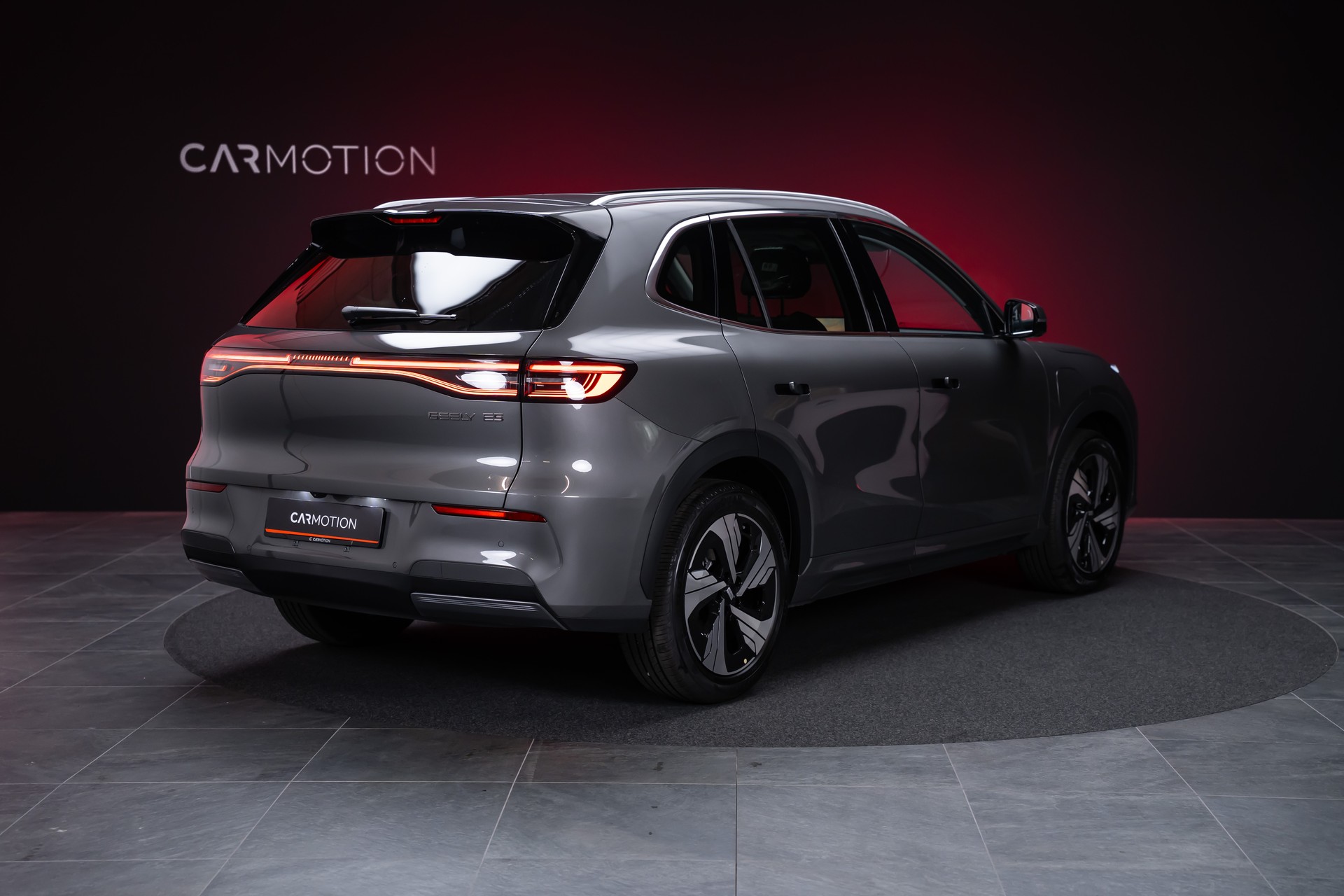 GEELY MAX + / Panorama-Glasdach / HeadUp / 360°Kamera-image-4