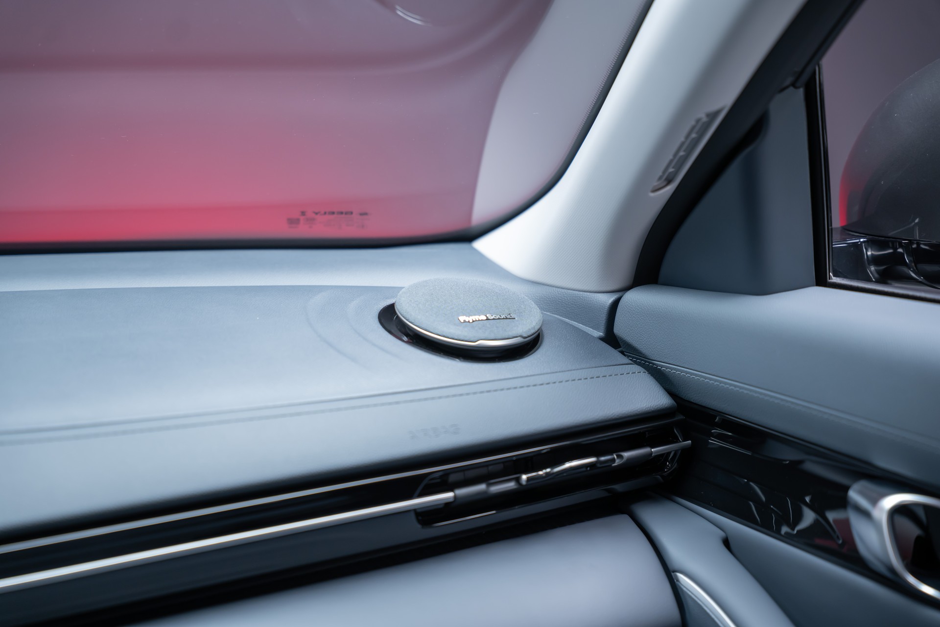 GEELY MAX + / Panorama-Glasdach / HeadUp / 360°Kamera-image-33