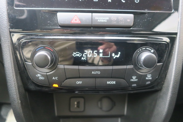 SUZUKI Vitara 1.4 Boosterjet Compact + 4x4 Hybrid Automatic-image-13