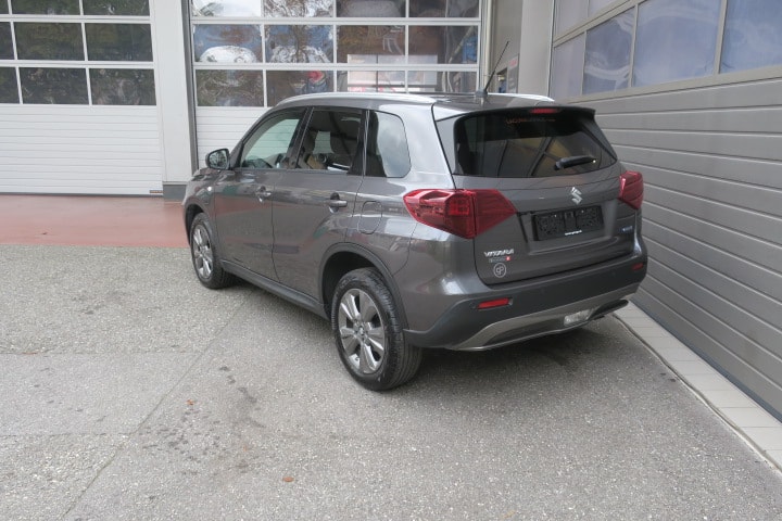 SUZUKI Vitara 1.4 Boosterjet Compact + 4x4 Hybrid Automatic-image-4