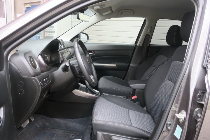 SUZUKI Vitara 1.4 Boosterjet Compact + 4x4 Hybrid Automatic-image-6