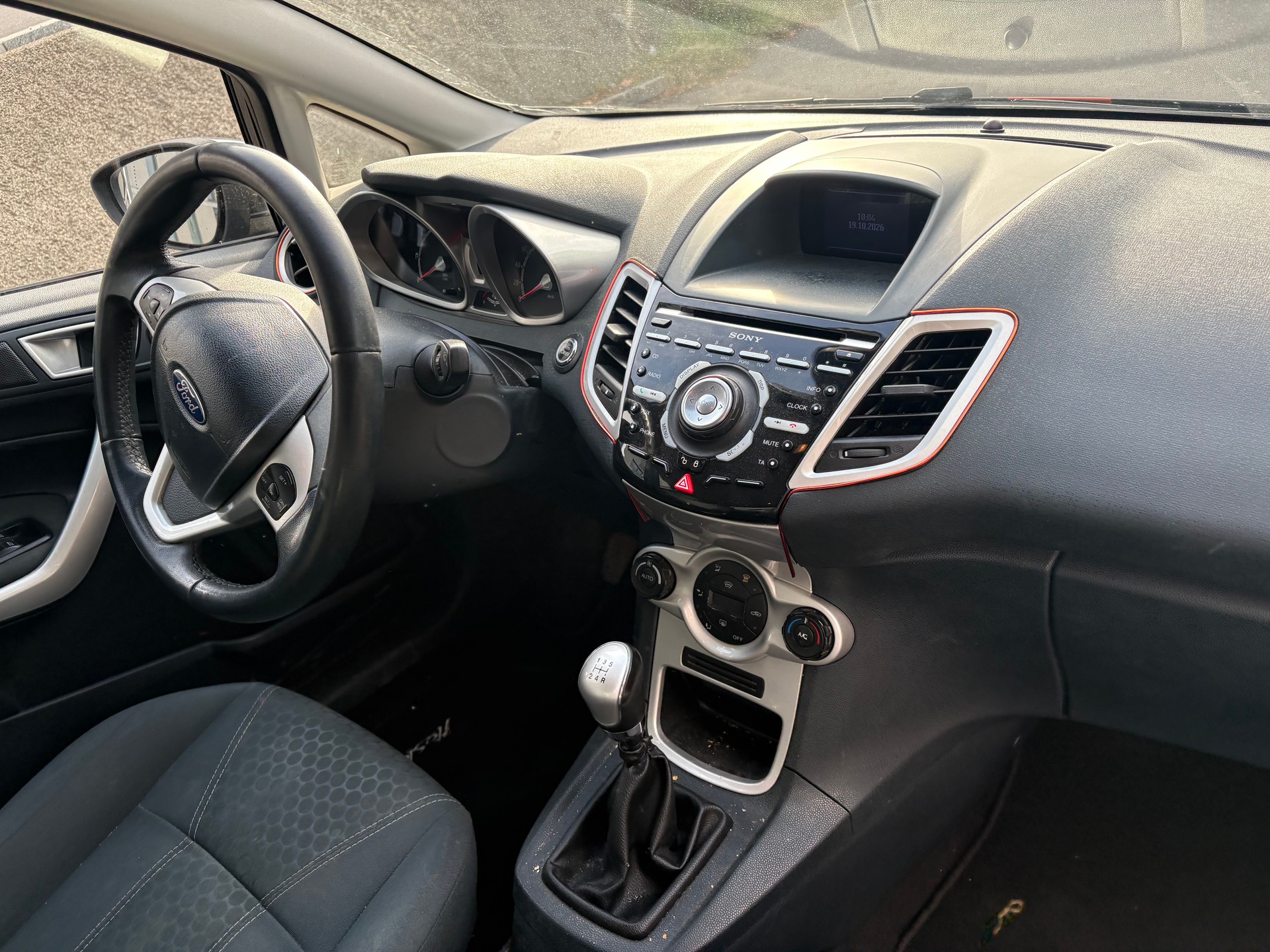 FORD Fiesta 1.4 16V Trend+-image-4