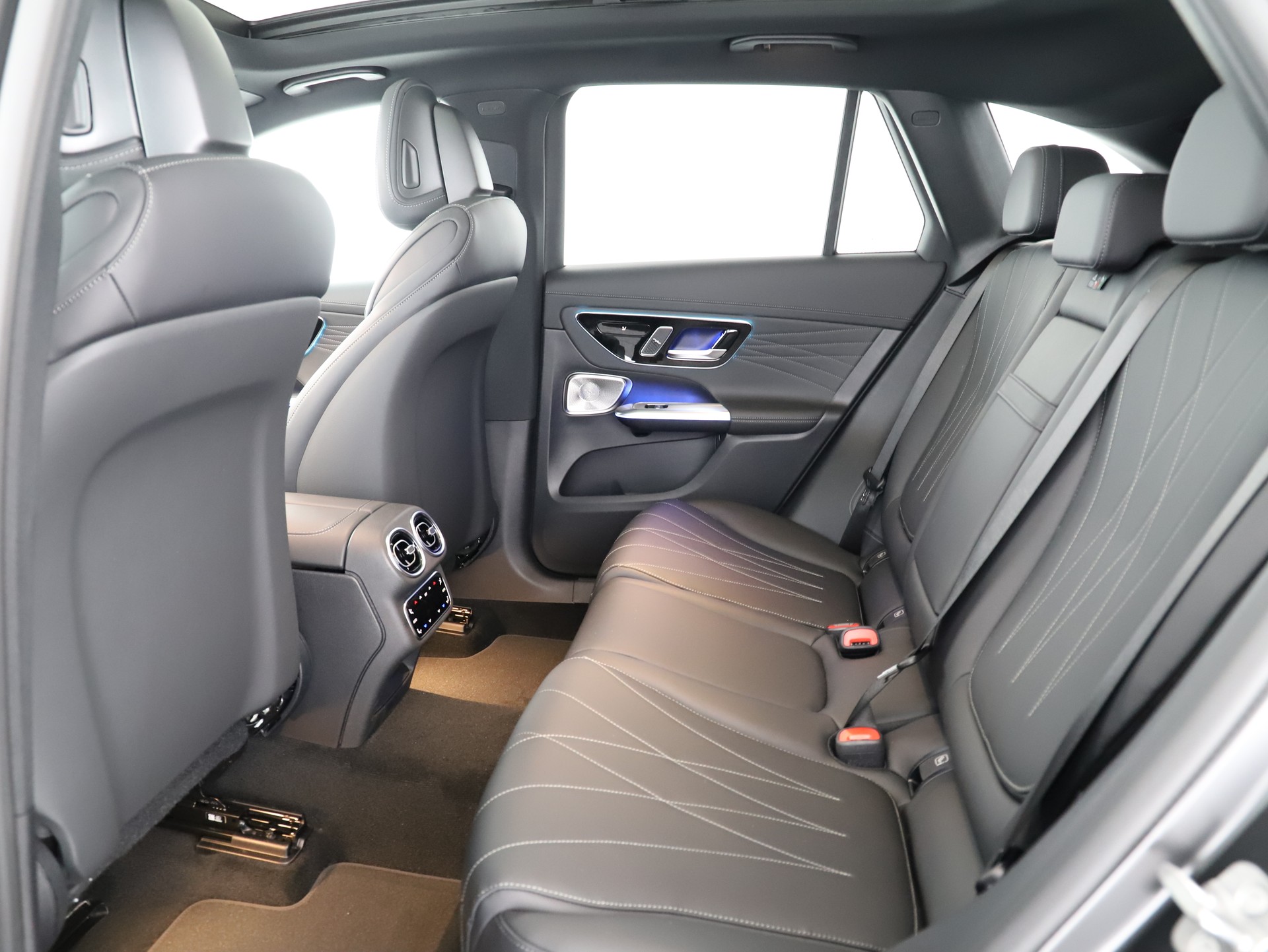 MERCEDES-BENZ GLC 53 AMG 4Matic+ 9G-Tro-image-9
