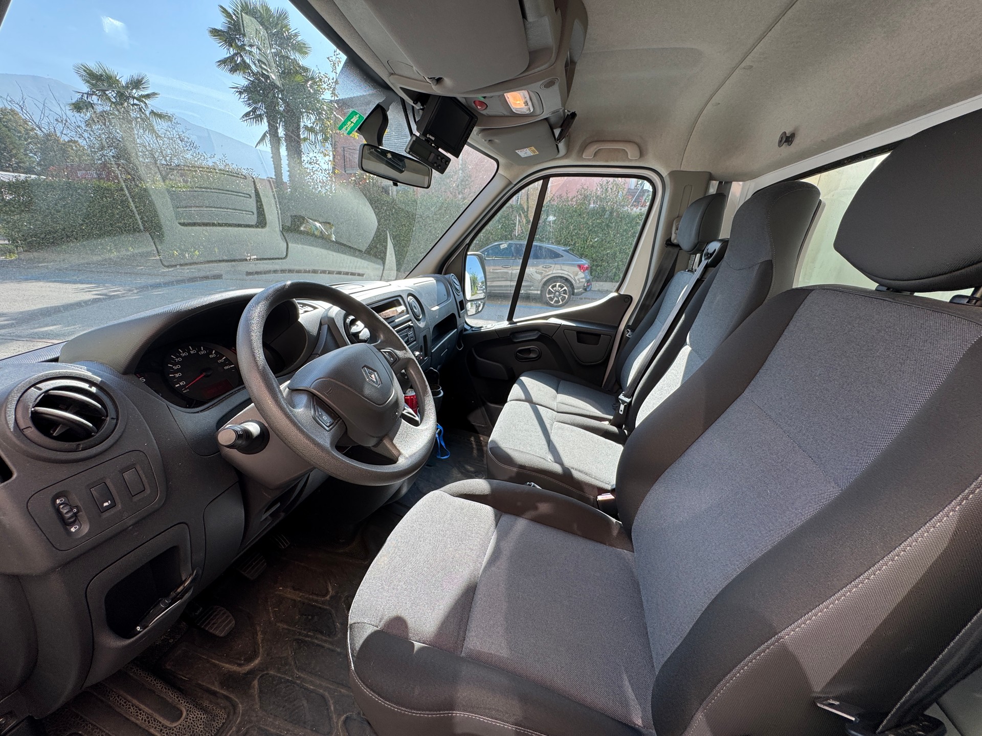 RENAULT Master T35 ENERGY 2.3dCi 170 L2-image-5