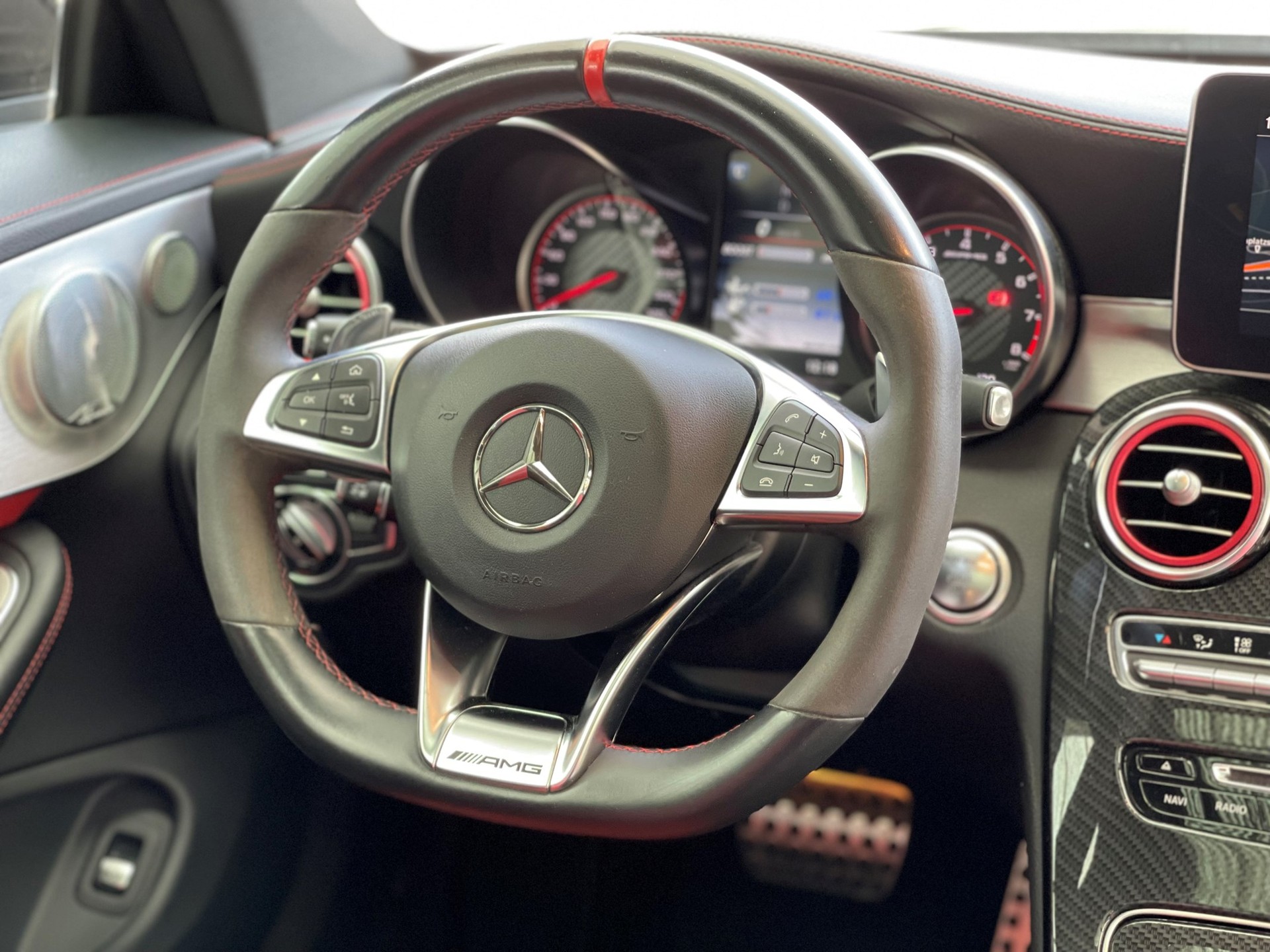 MERCEDES-BENZ C 63 S AMG Speedshift-image-15