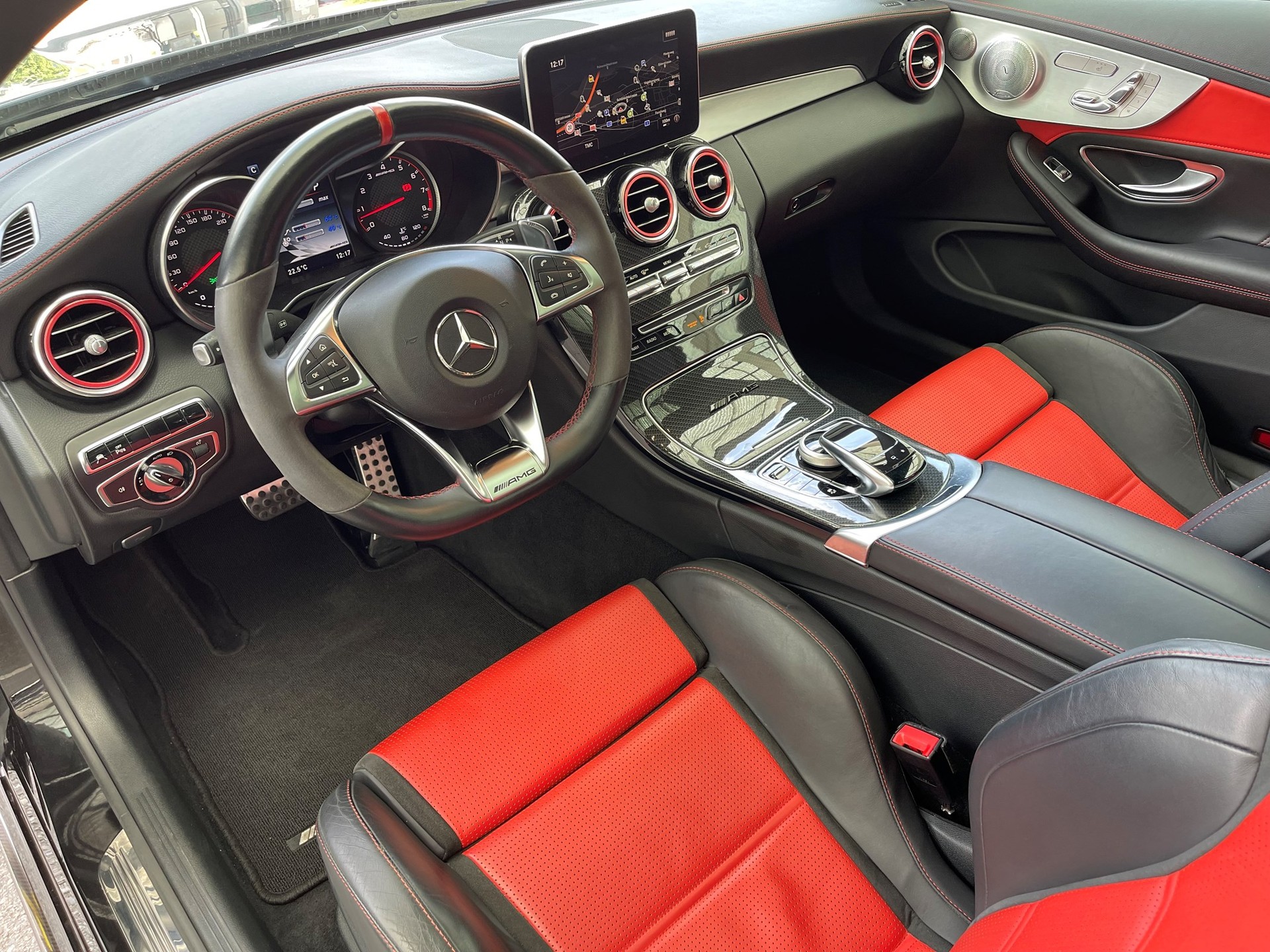 MERCEDES-BENZ C 63 S AMG Speedshift-image-9