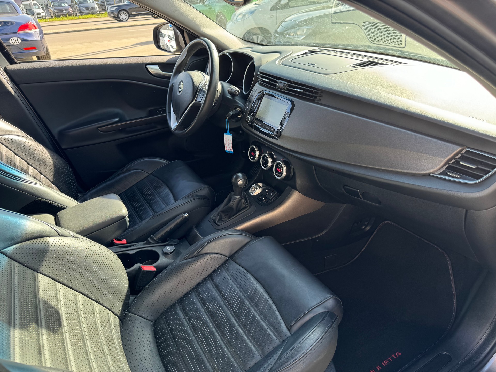 ALFA ROMEO Giulietta 2.0 JTDM Exclusive TCT-image-18