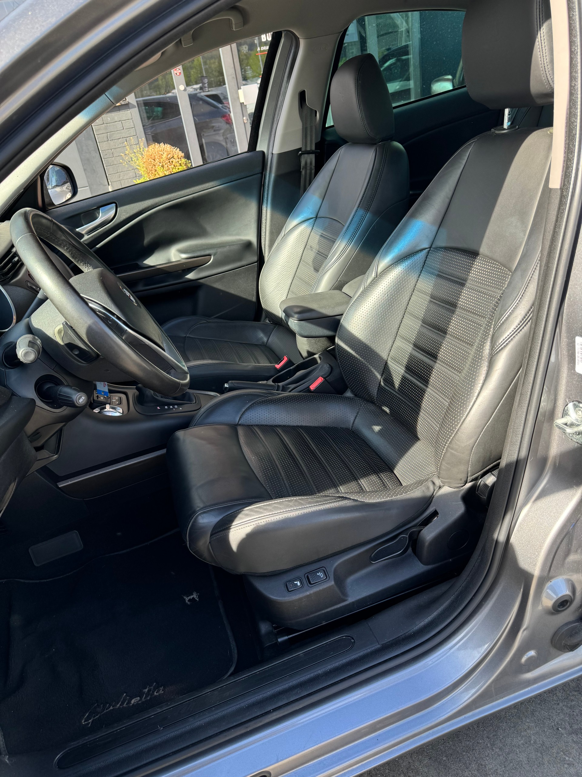ALFA ROMEO Giulietta 2.0 JTDM Exclusive TCT-image-9