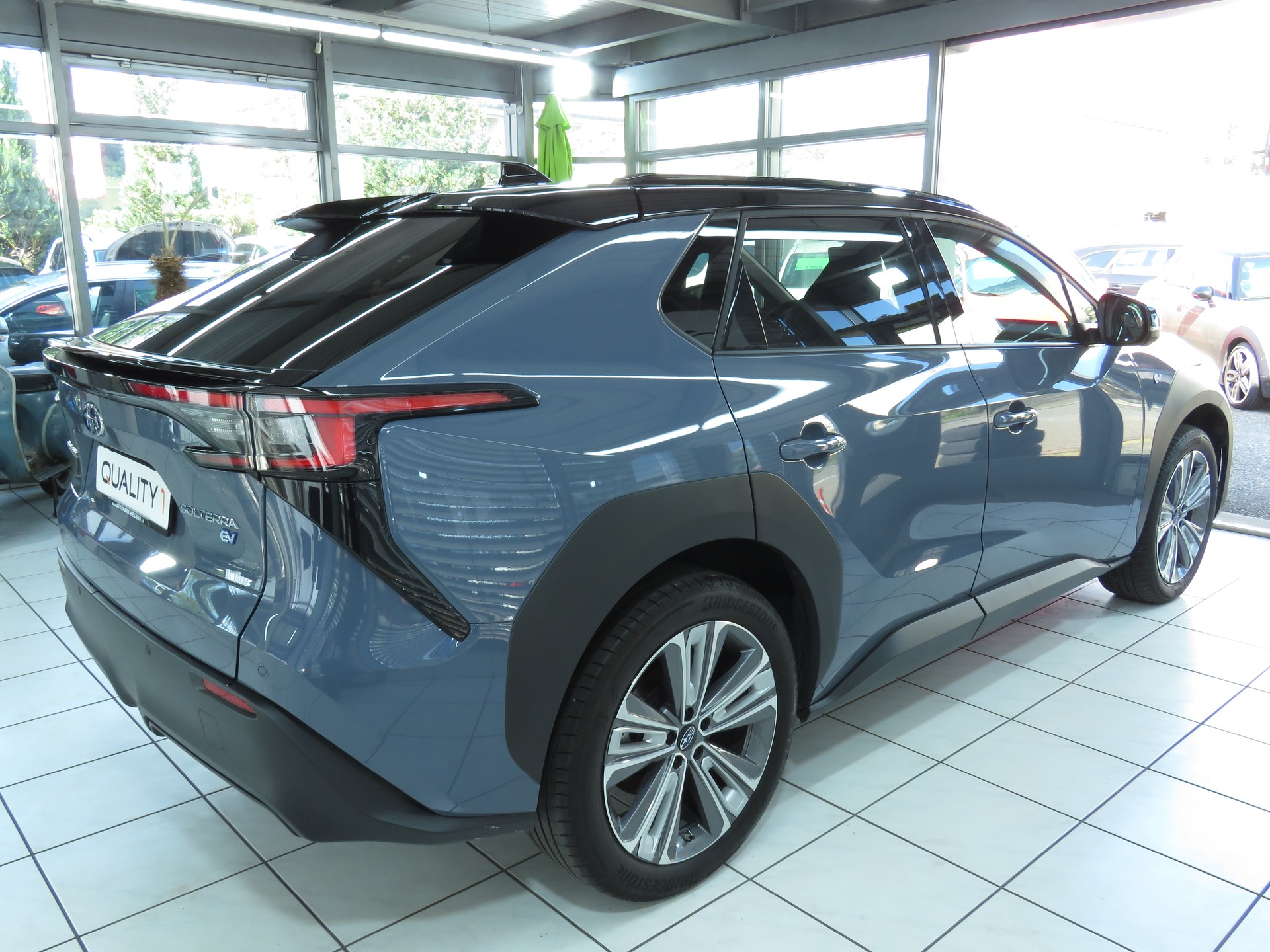 SUBARU Solterra eV Luxury 71,4 kWh AWD (Automat)-showroom-element-3