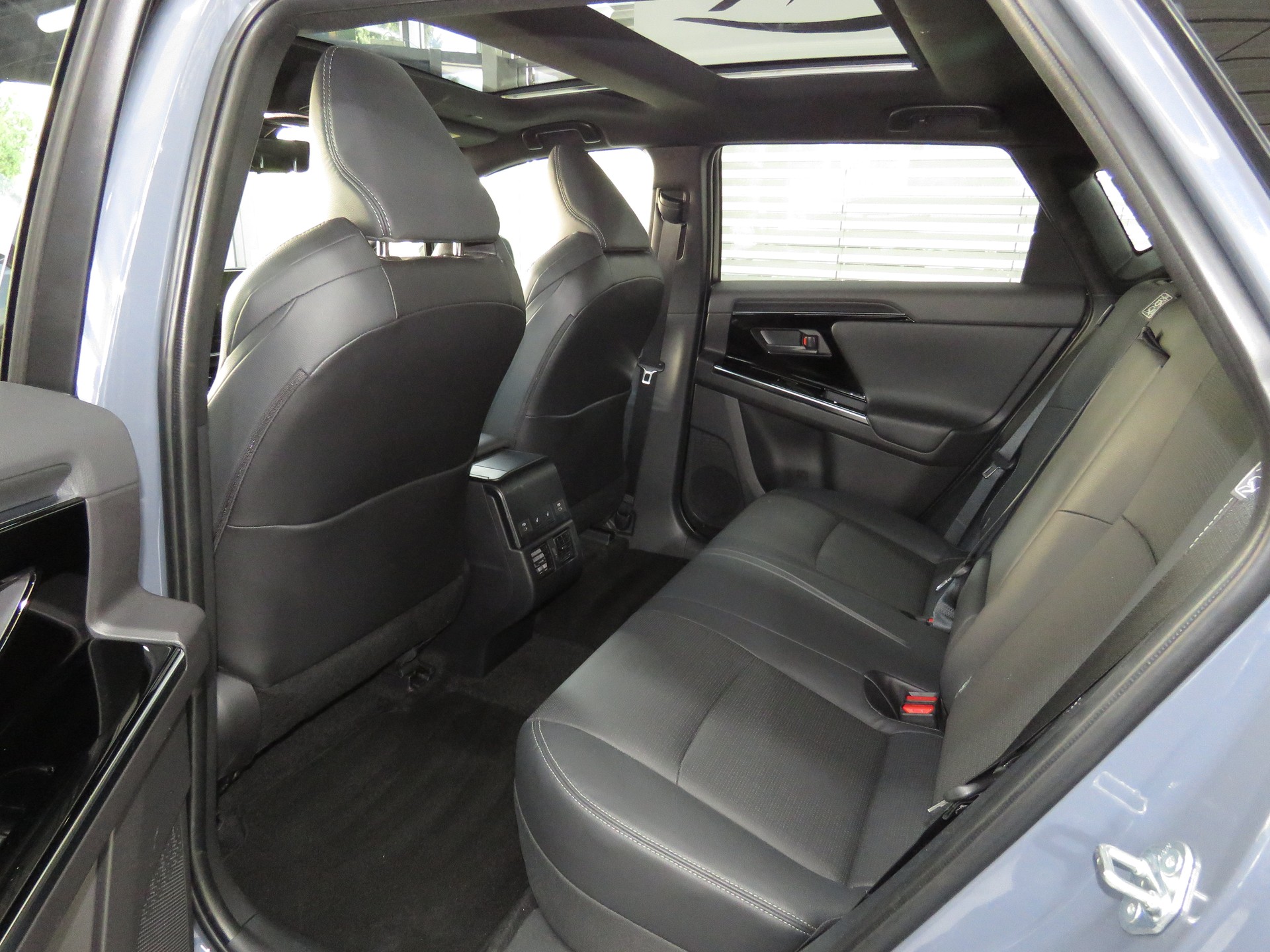 SUBARU Solterra eV Luxury 71,4 kWh AWD (Automat)-image-8