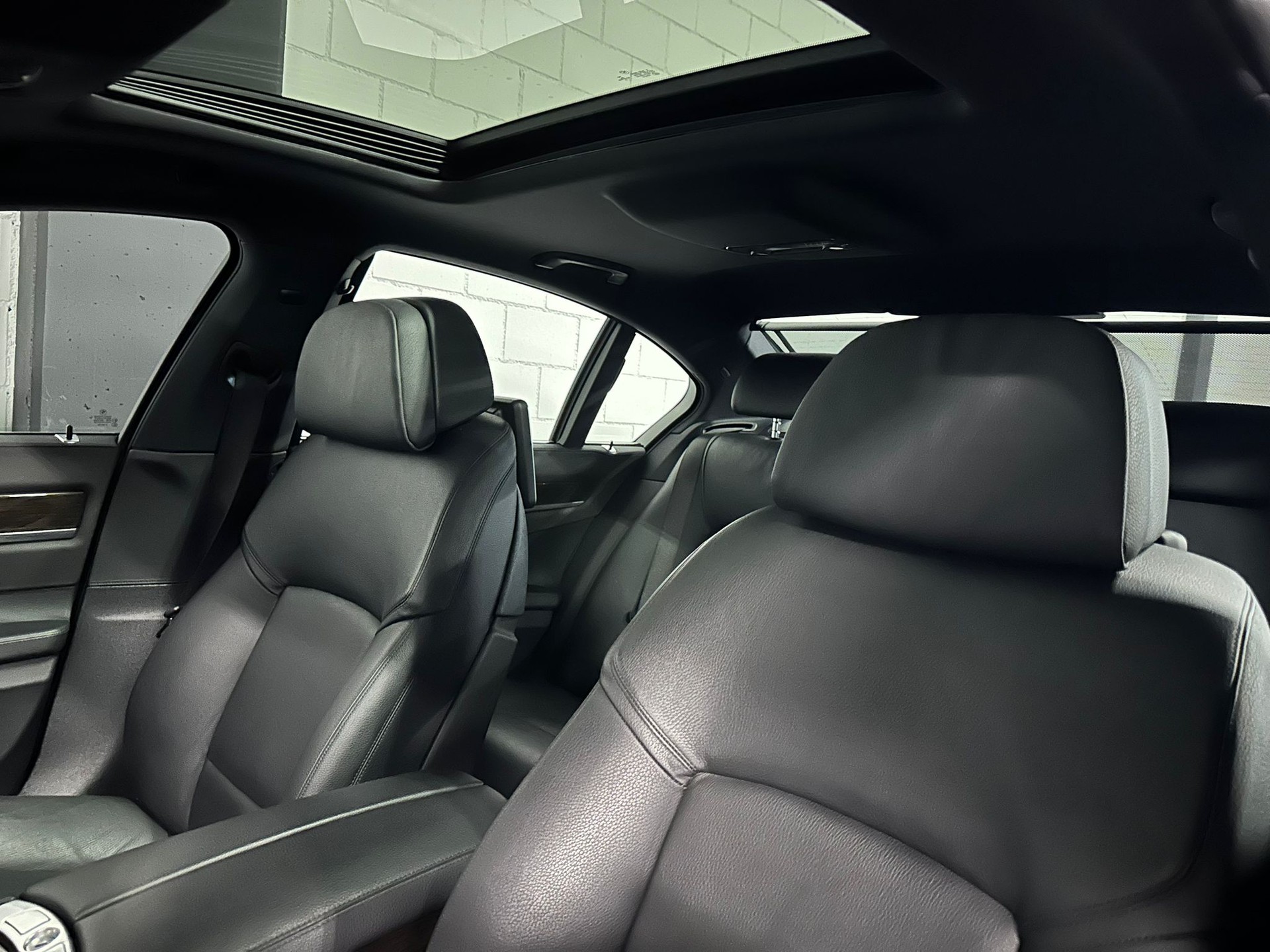 BMW 750d xDrive Facelift mit Traumausstattung-image-6