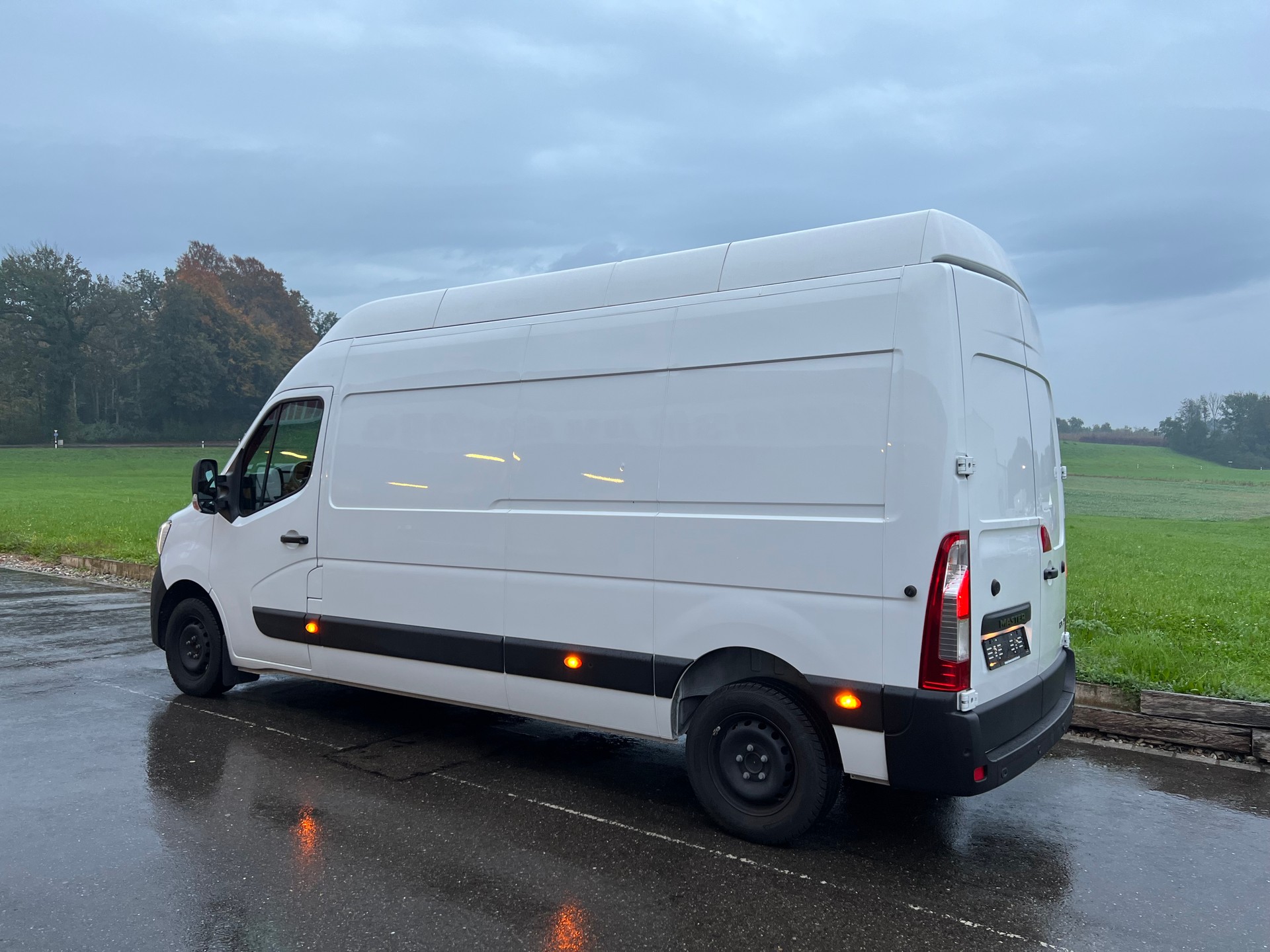 RENAULT Master T35 2.3dCi 135 L3H3-image-2