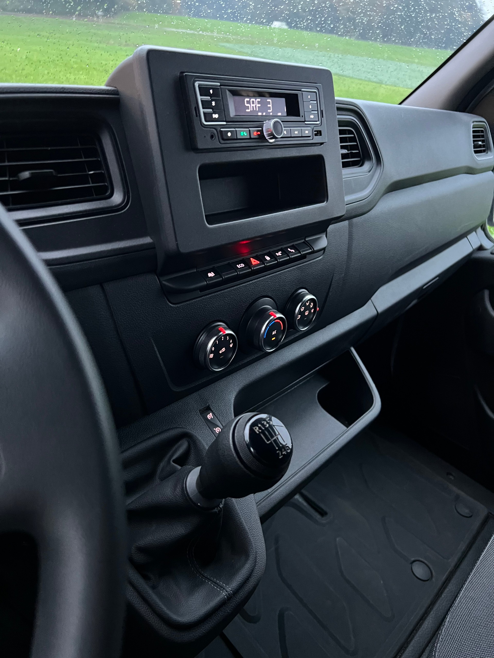 RENAULT Master T35 2.3dCi 135 L3H3-image-9