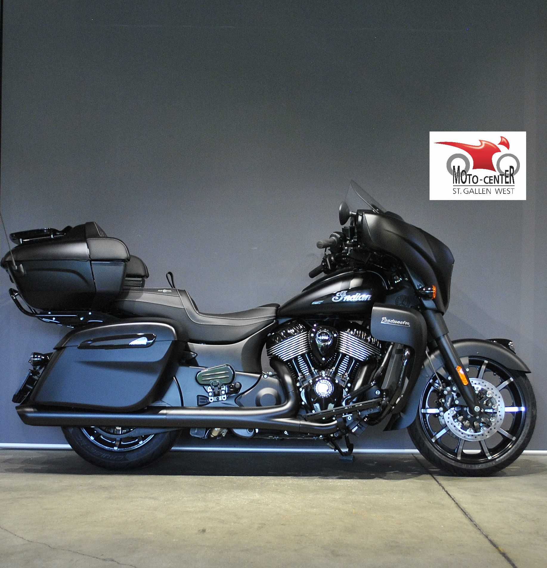 INDIAN Roadmaster Dark Horse-showroom-element-1