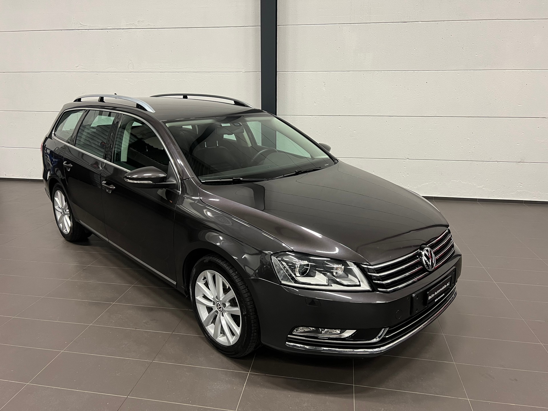 VW Passat Variant 1.8 TSI Highline DSG-image-1