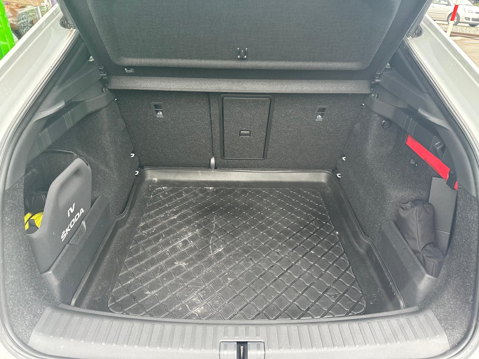 SKODA Enyaq Coupé RS iV 80 4x4-image-7
