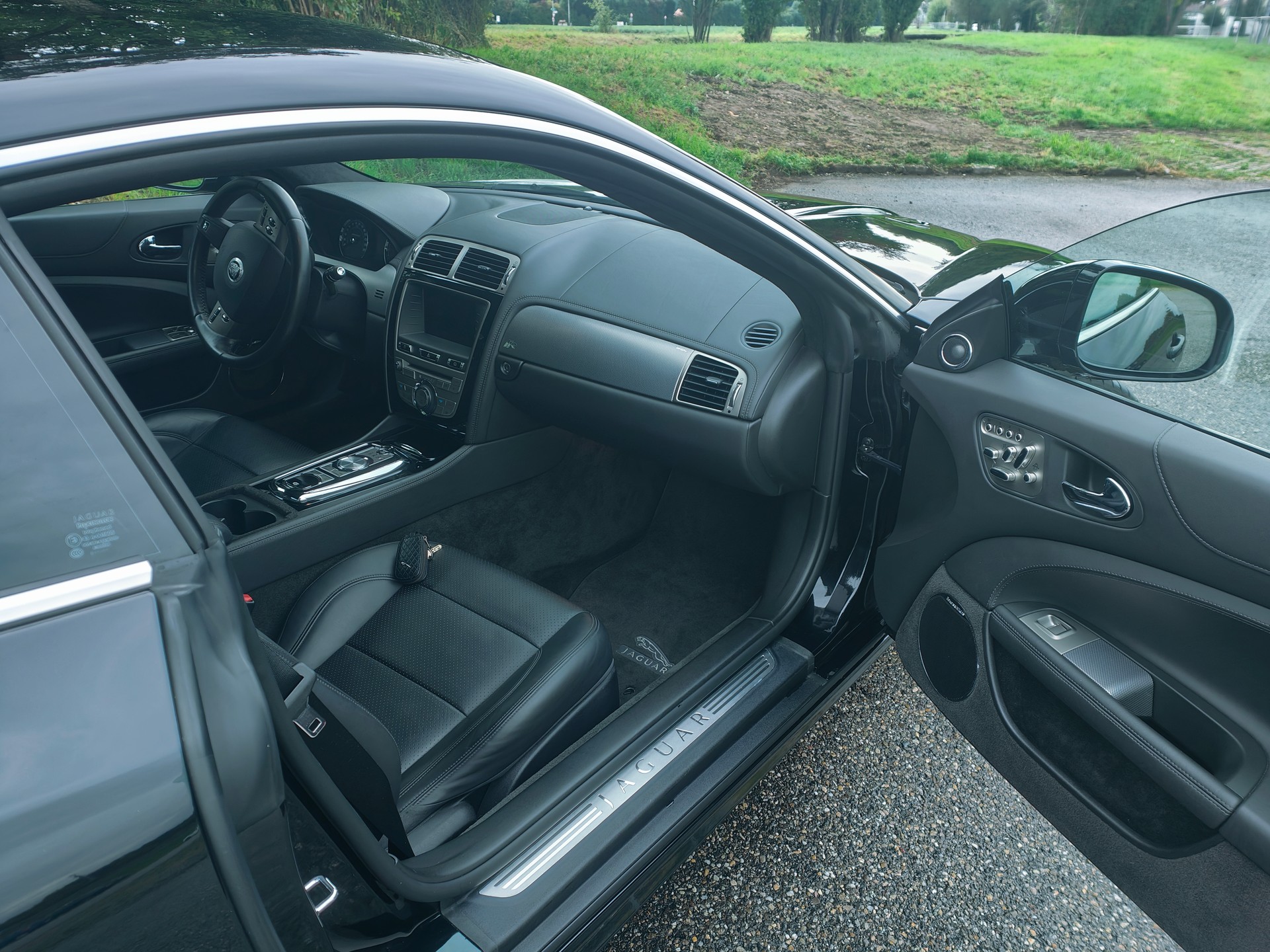 JAGUAR XKR 5.0 V8 SC Automatic-image-8