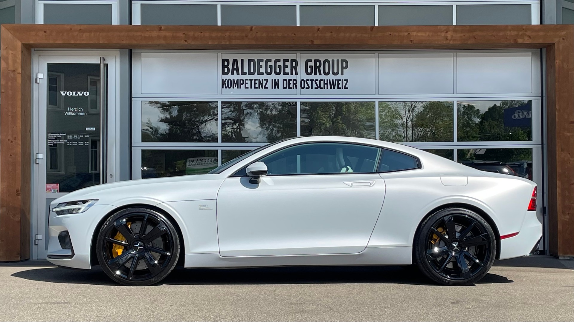 POLESTAR Polestar 1-image-8