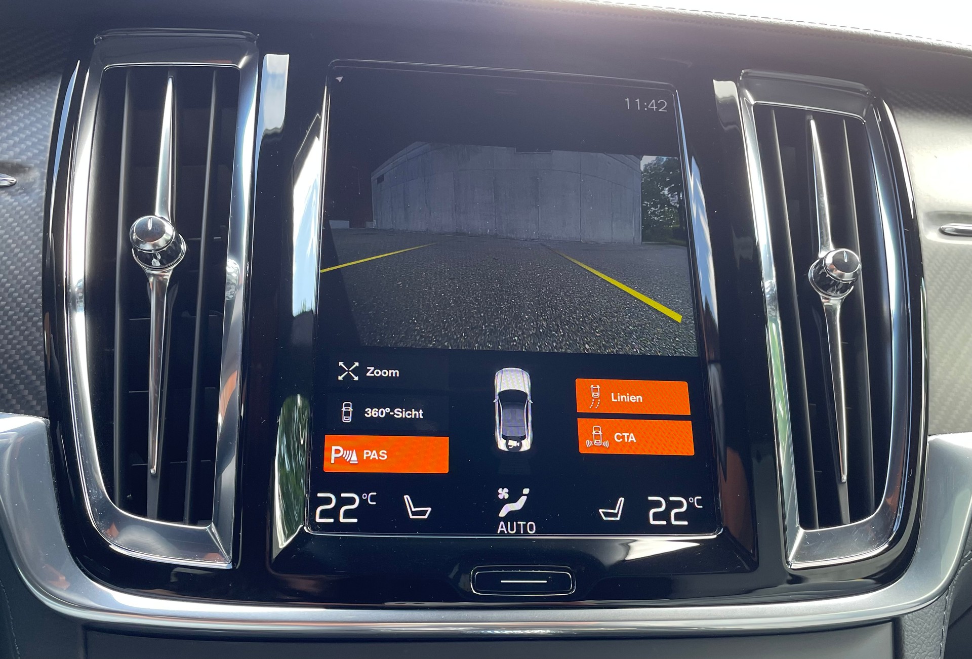 POLESTAR Polestar 1-image-14