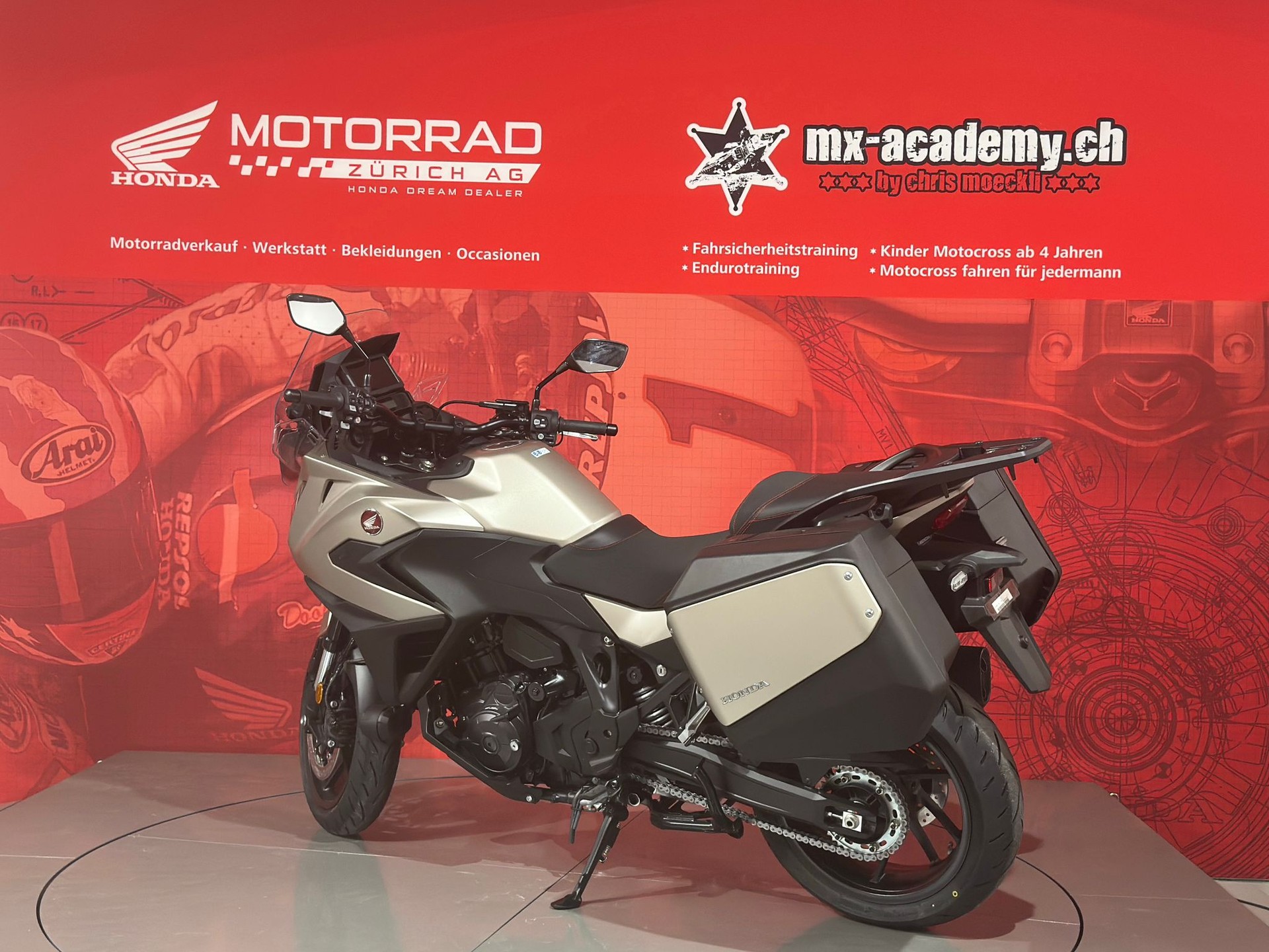 HONDA NT 1100 *Neufahrzeug*-image-4