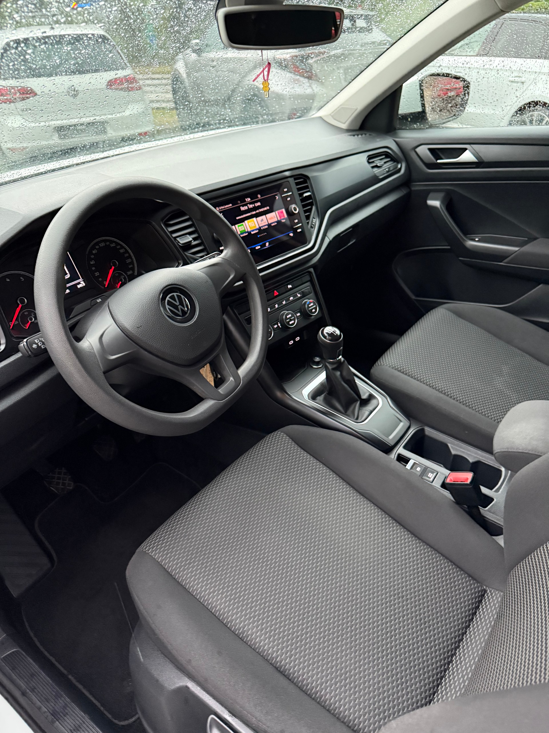 VW T-Roc 1.0 TSI Value-image-4