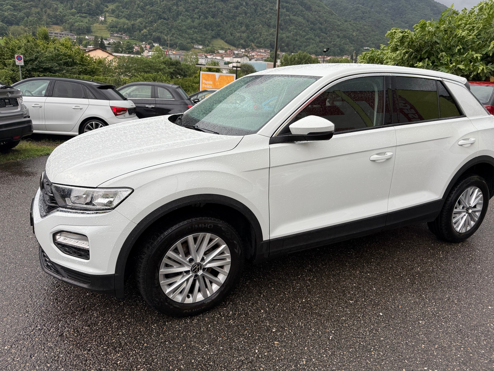 VW T-Roc 1.0 TSI Value-image-1