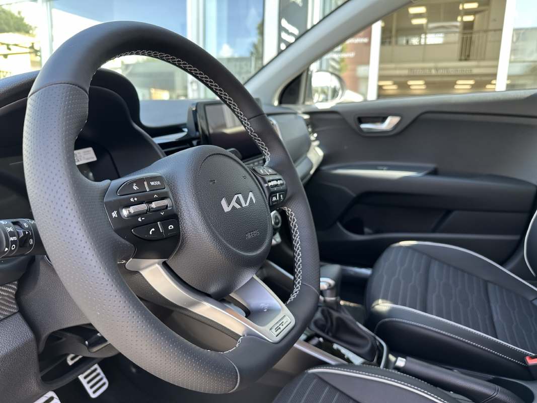 KIA Stonic 1.0 T-GDi GT-Line-image-7
