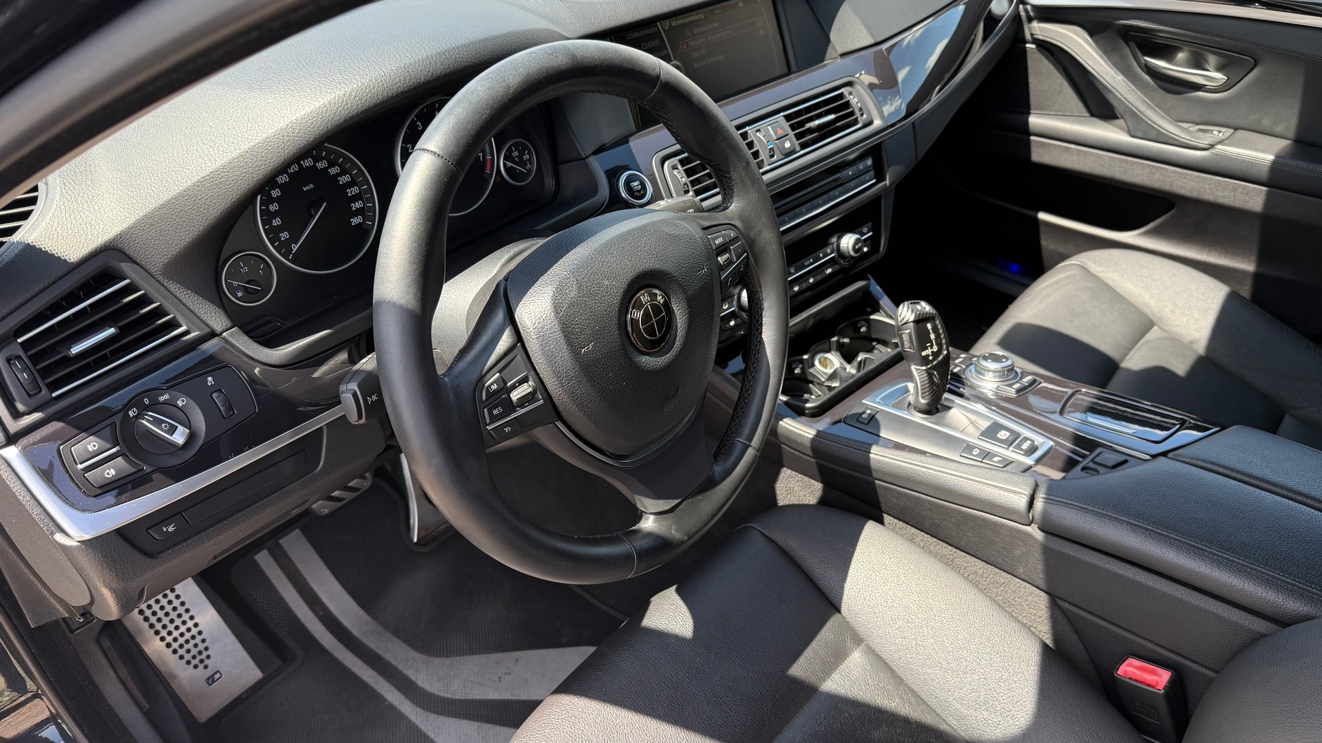 BMW 535i Touring Steptronic-image-2