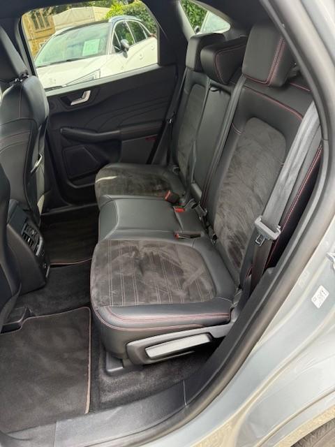 FORD Kuga 2.5 Hybrid ST-Line 4x4-image-6