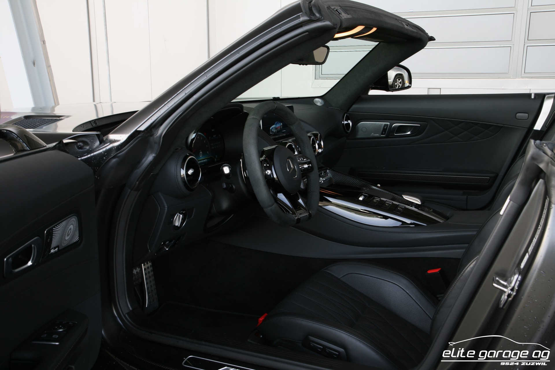 MERCEDES-BENZ AMG GT R Roadster Speedshift DCT-image-13