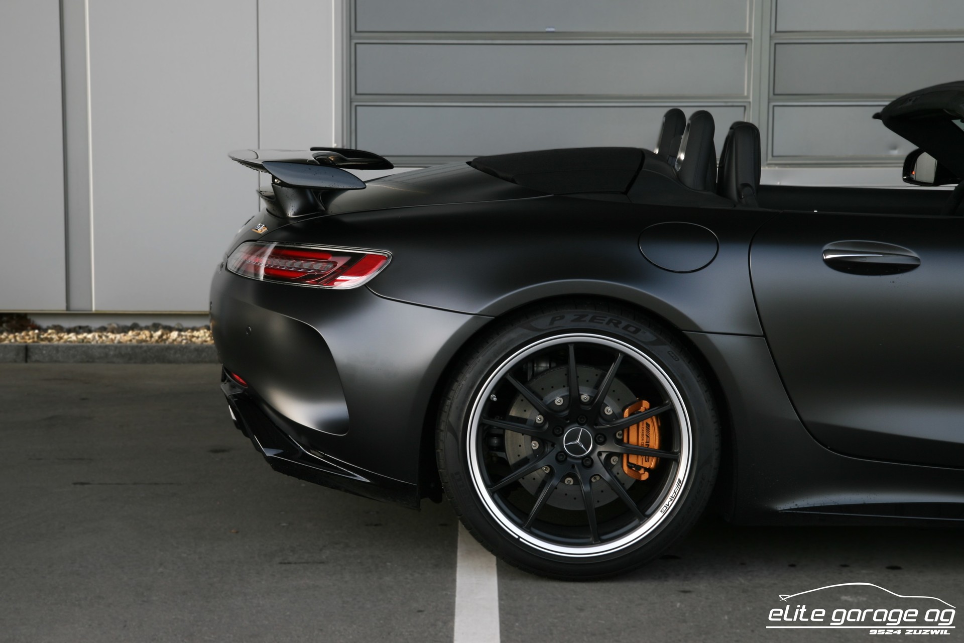 MERCEDES-BENZ AMG GT R Roadster Speedshift DCT-image-11