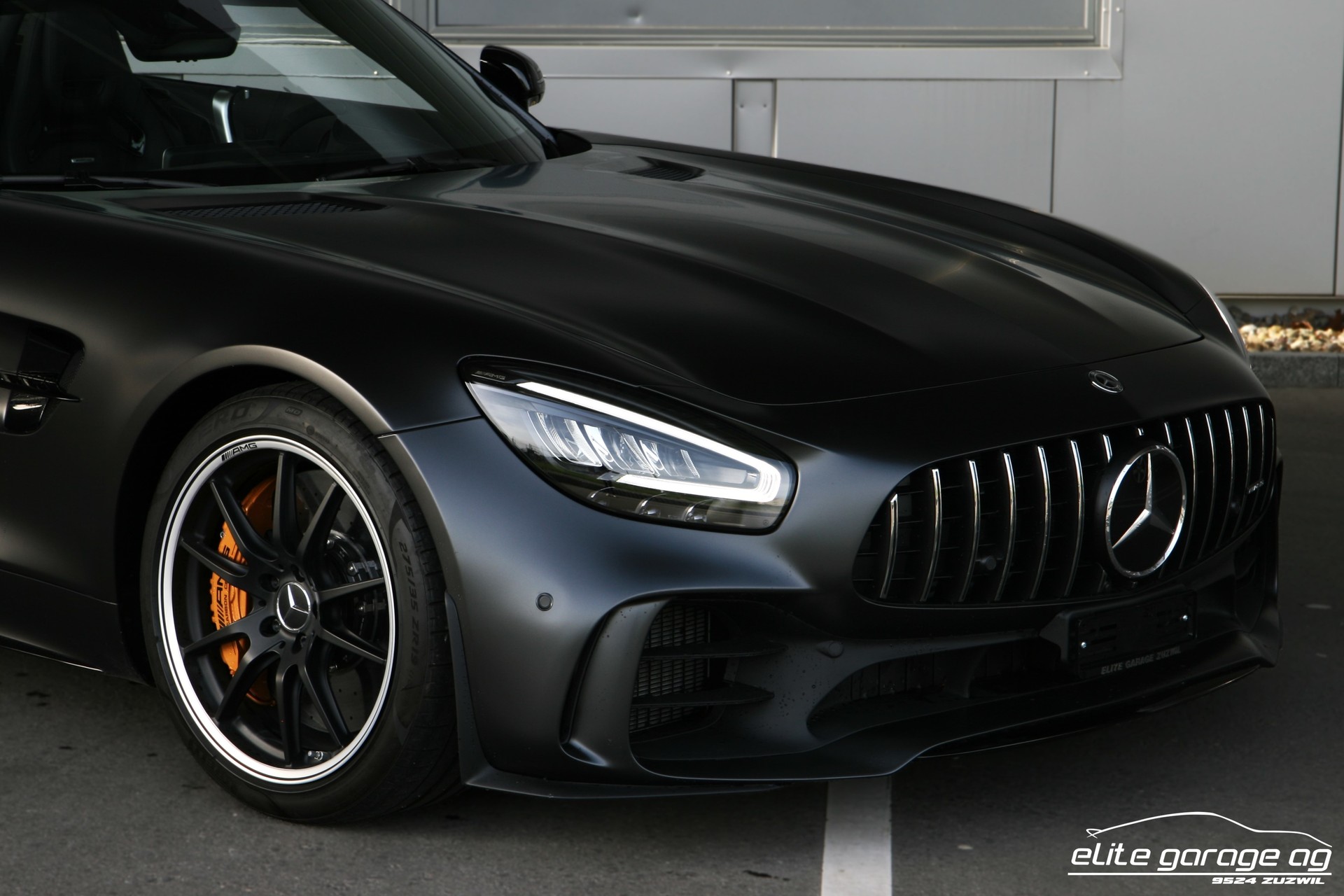 MERCEDES-BENZ AMG GT R Roadster Speedshift DCT-image-8